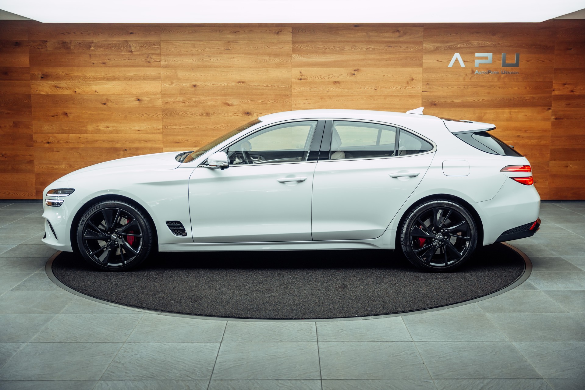GENESIS G70 Shooting Brake 2.2 CRDI Sport AT8 AWD-image-7