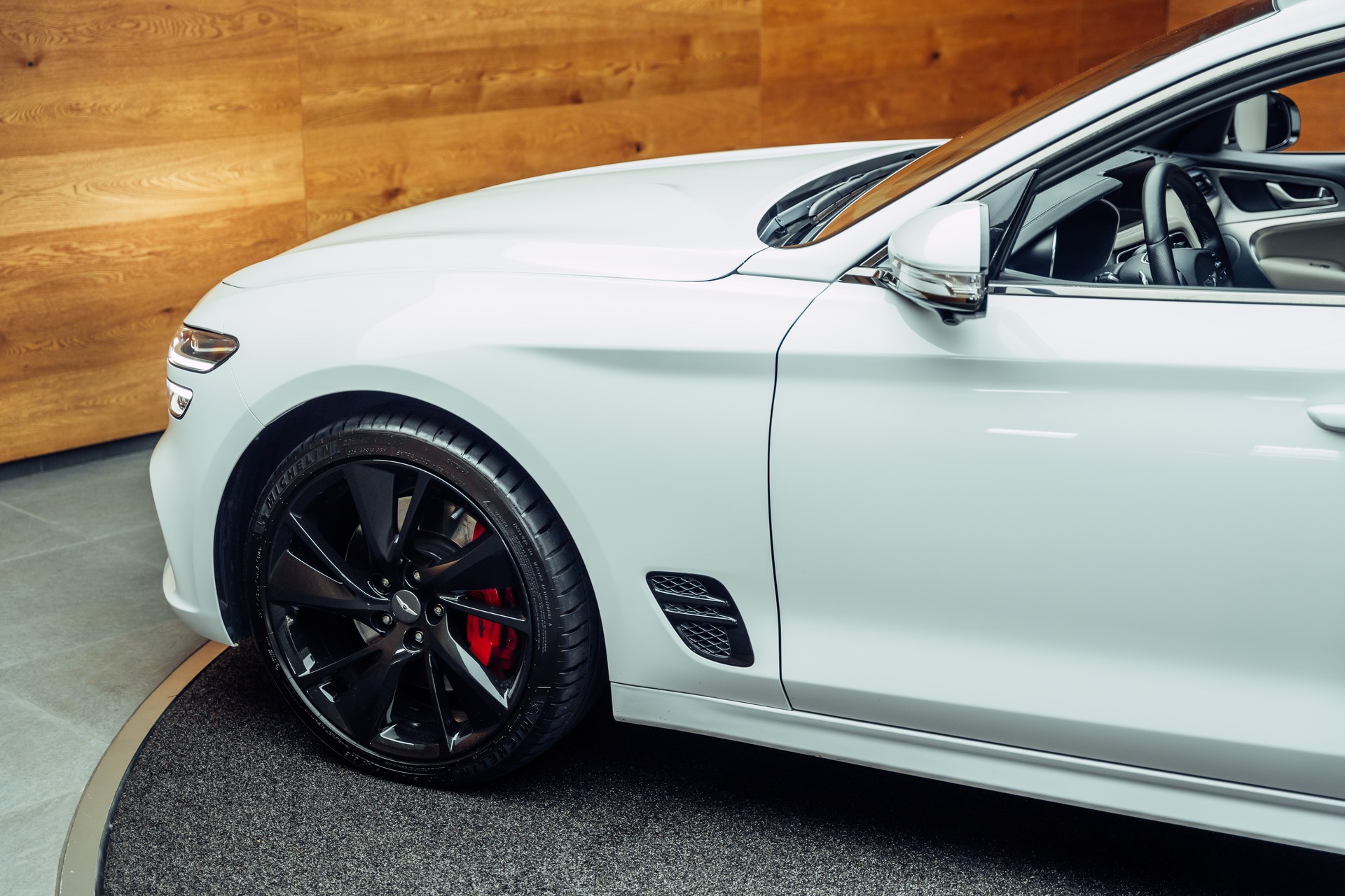GENESIS G70 Shooting Brake 2.2 CRDI Sport AT8 AWD-image-19