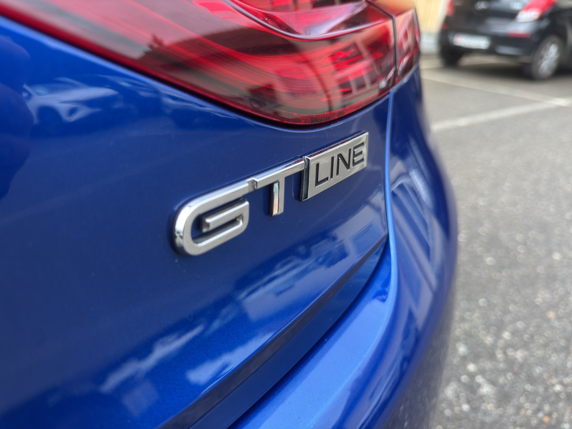RENAULT Mégane 1.3 TCe 140 GT Line-image-11
