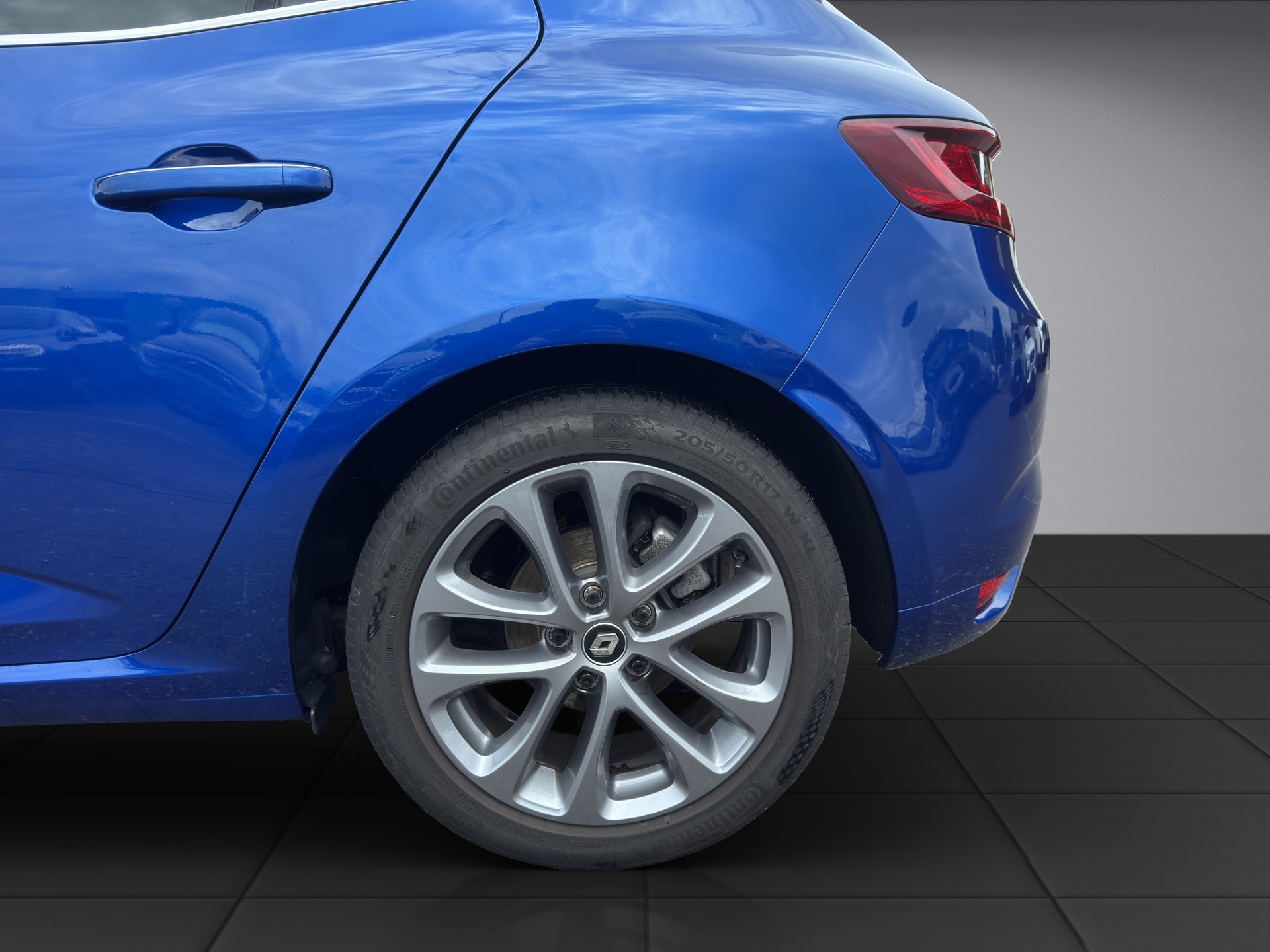 RENAULT Mégane 1.3 TCe 140 GT Line-image-4
