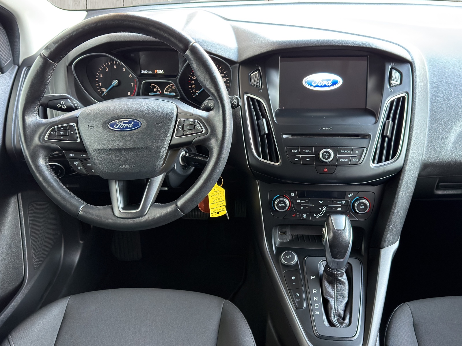 FORD Focus 1.0 SCTi Red Edition Automatic-image-11