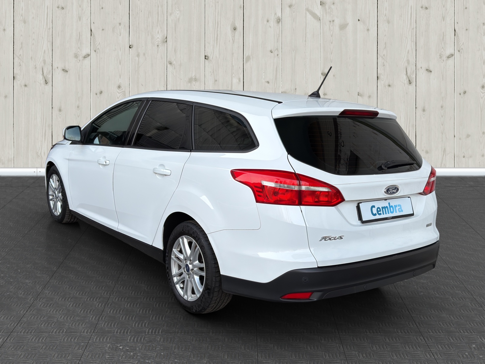 FORD Focus 1.0 SCTi Red Edition Automatic-image-4