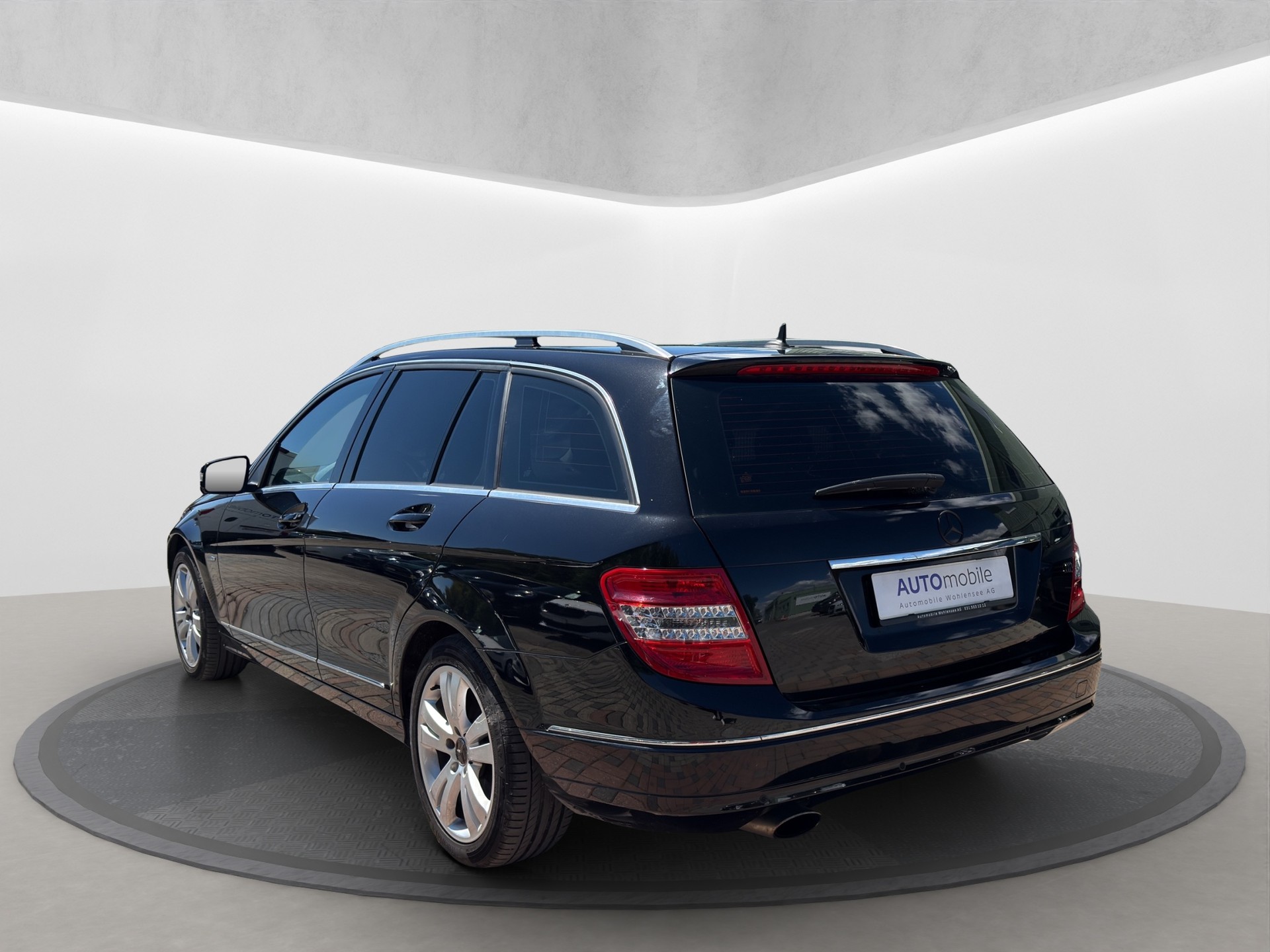 MERCEDES-BENZ C 200 CGI BlueEfficiency Avantgarde Automatic-image-6
