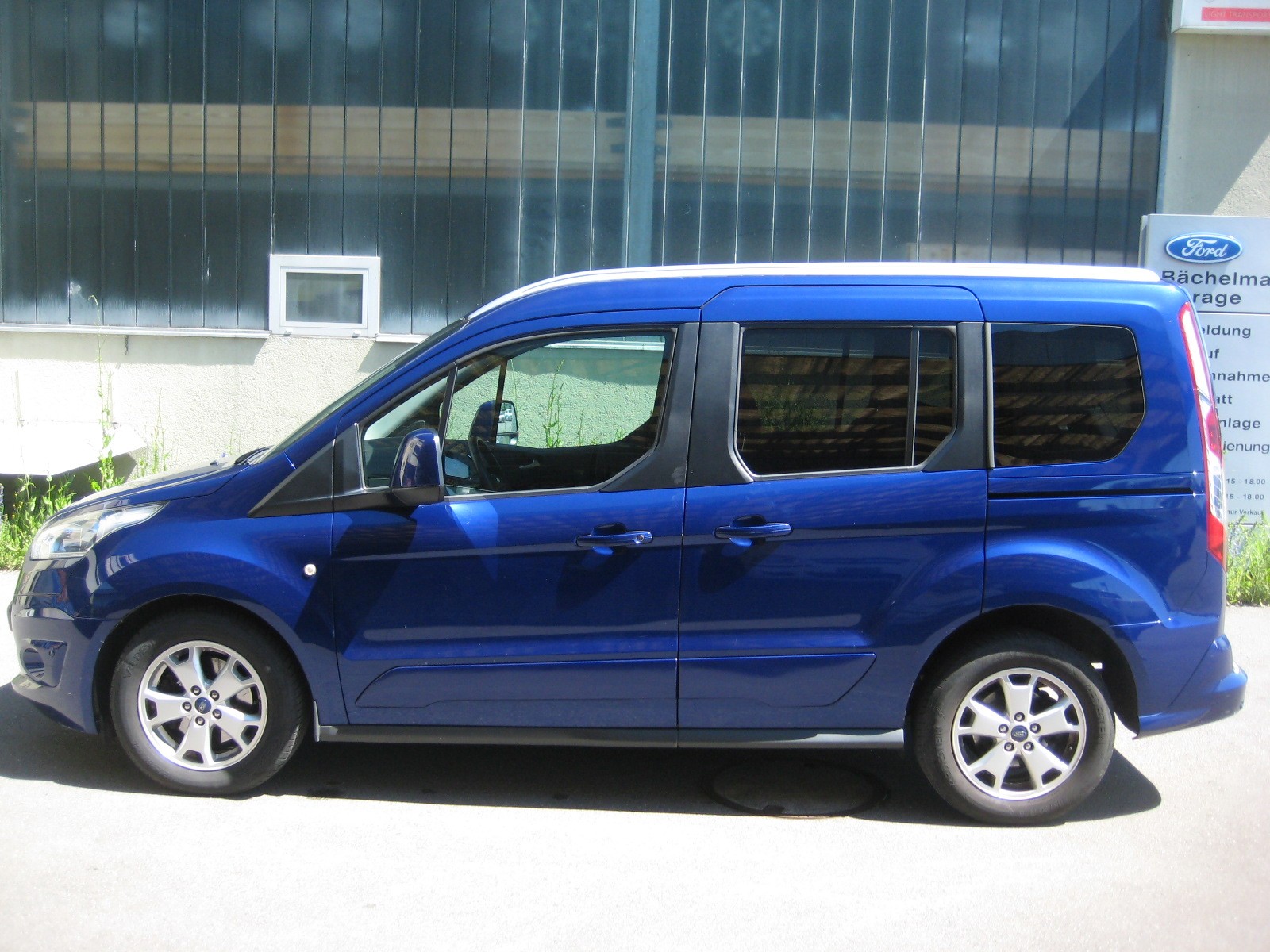 FORD Tourneo Connect 1.0 SCTi Titanium-image-1