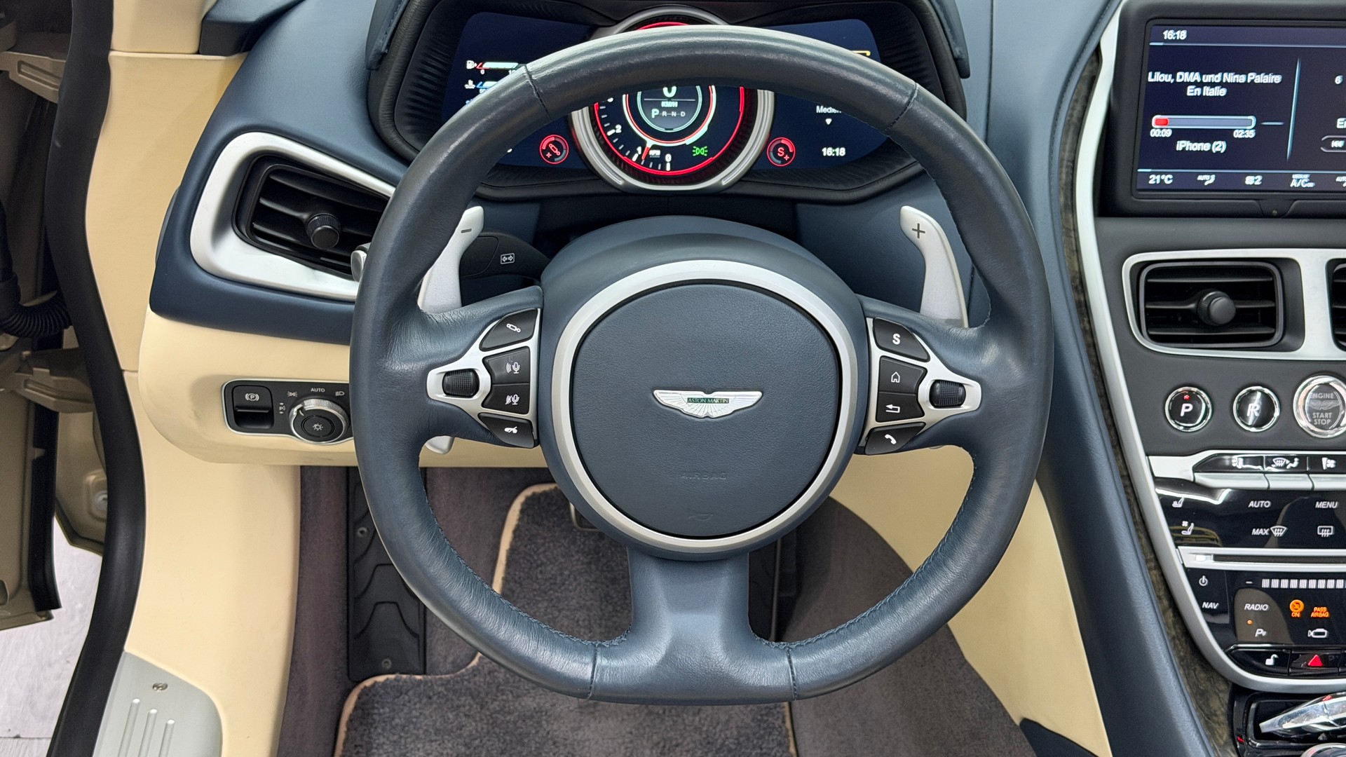 ASTON MARTIN DB11 V8 Volante Touchtronic 3-image-9