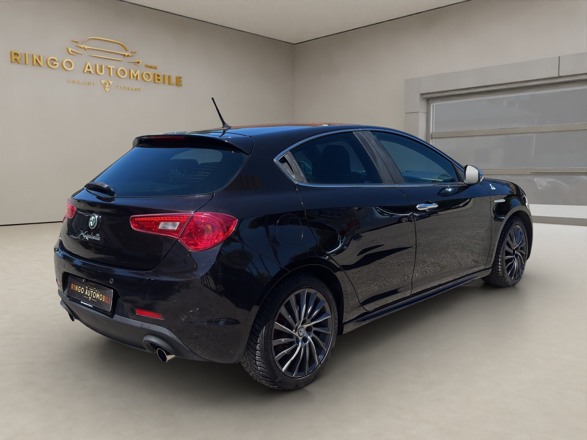 ALFA ROMEO Giulietta 1750 TBi Quadrifoglio Verde-image-6