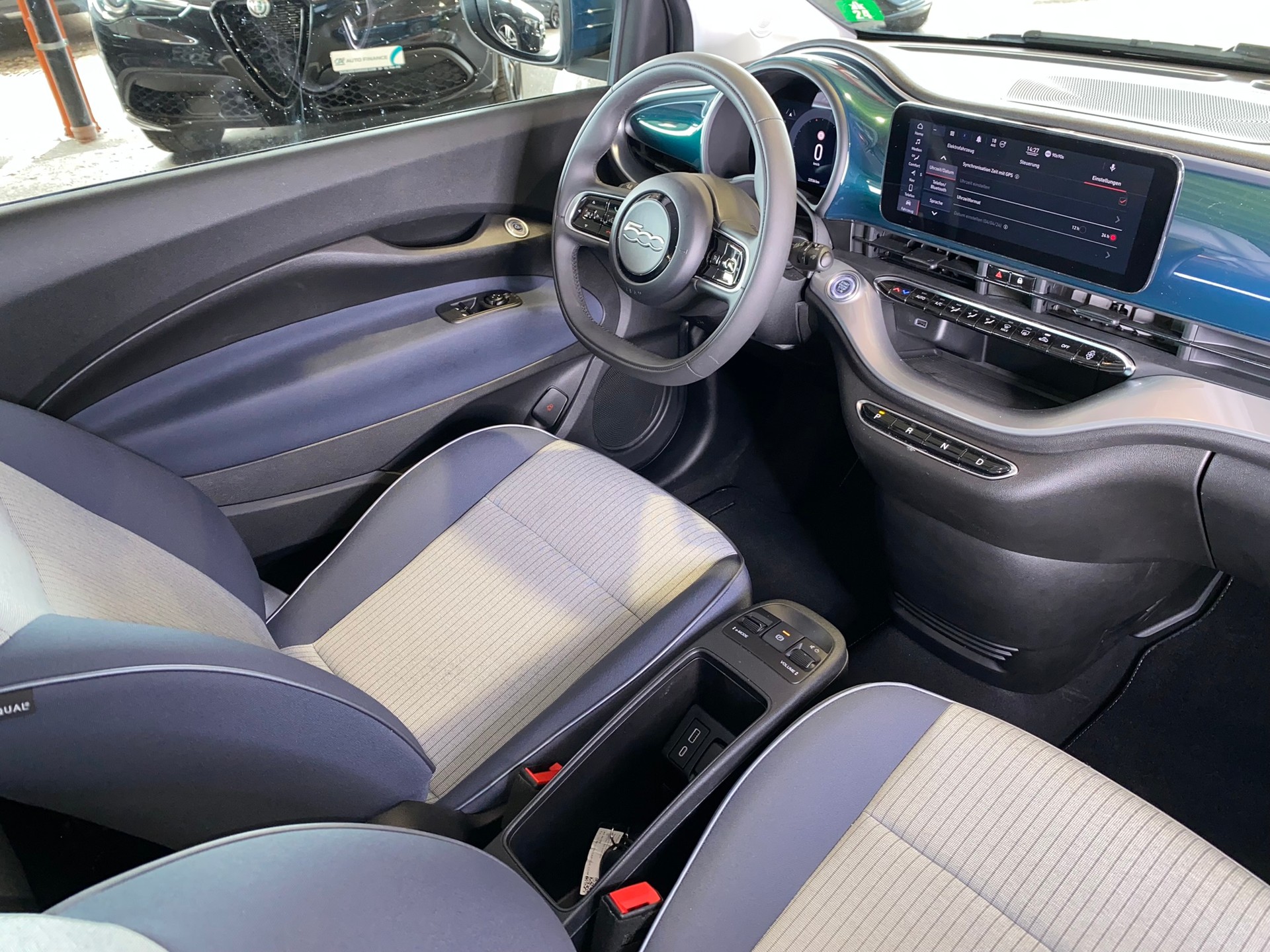 FIAT 500 electric Icon-image-4