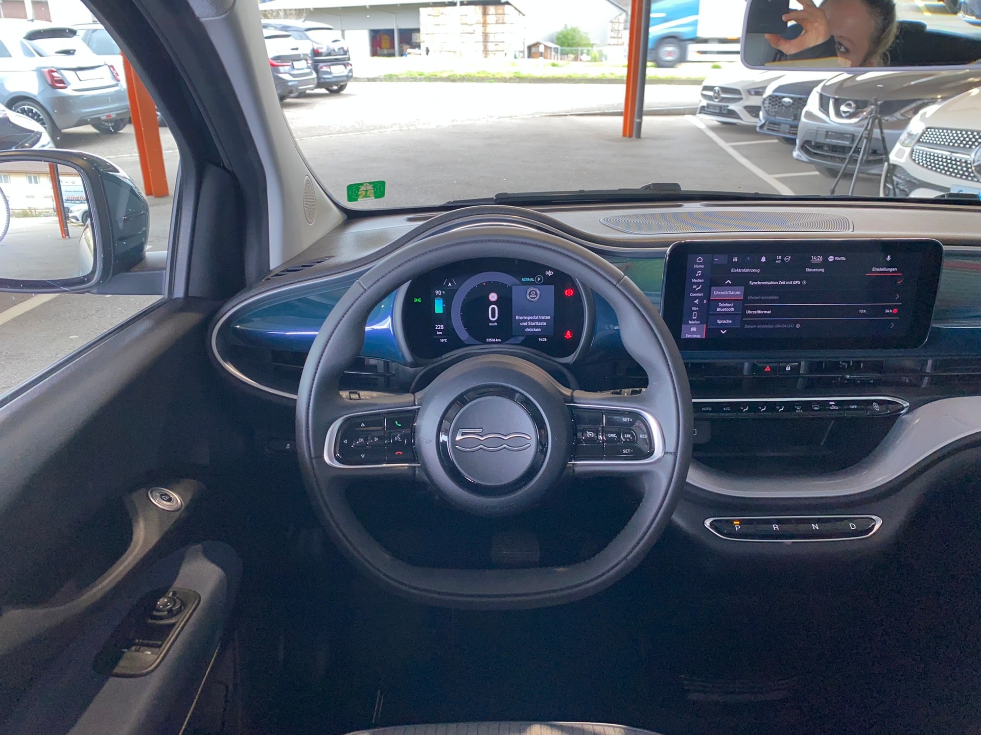 FIAT 500 electric Icon-image-12