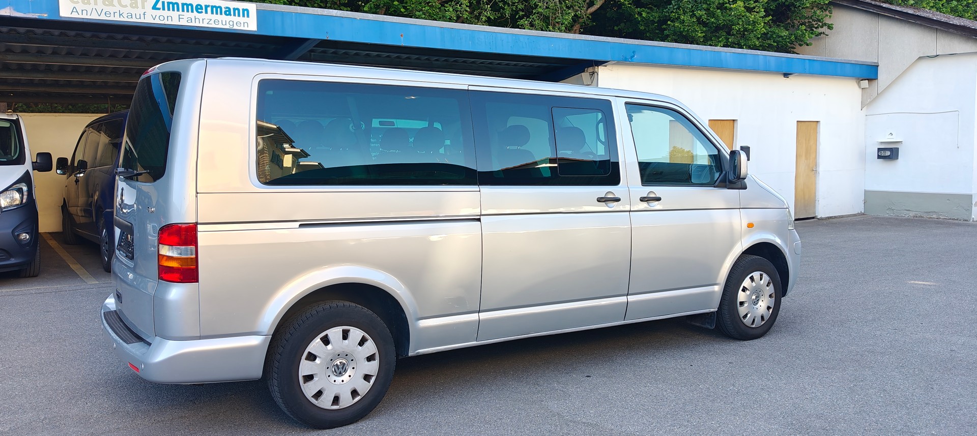 VW T5 Caravelle Comfort Lang 2.5 TDI PD-image-2