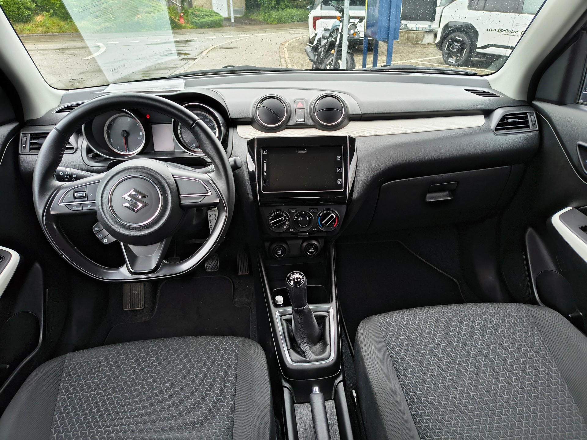 SUZUKI Swift 1.2 Compact+ 4x4-image-5