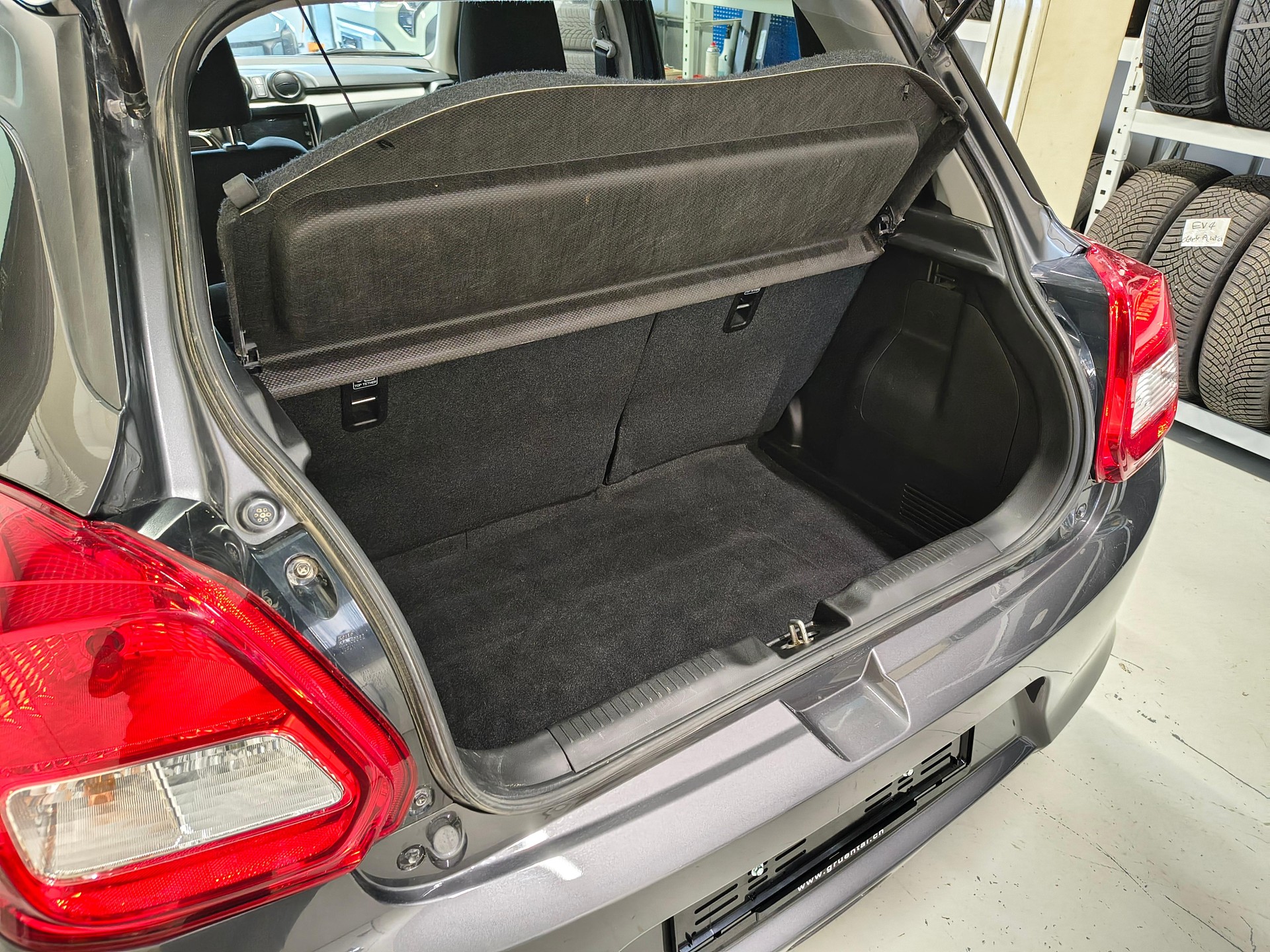 SUZUKI Swift 1.2 Compact+ 4x4-image-8