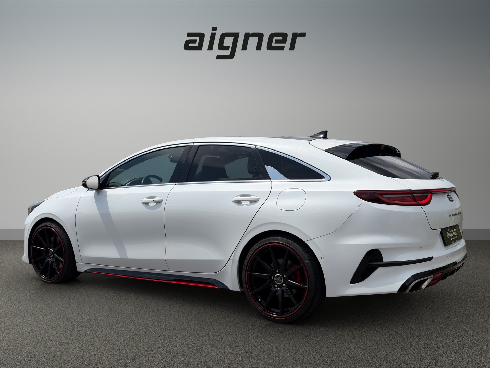 KIA ProCeed 1.6 T-GDi GT-showroom-element-2