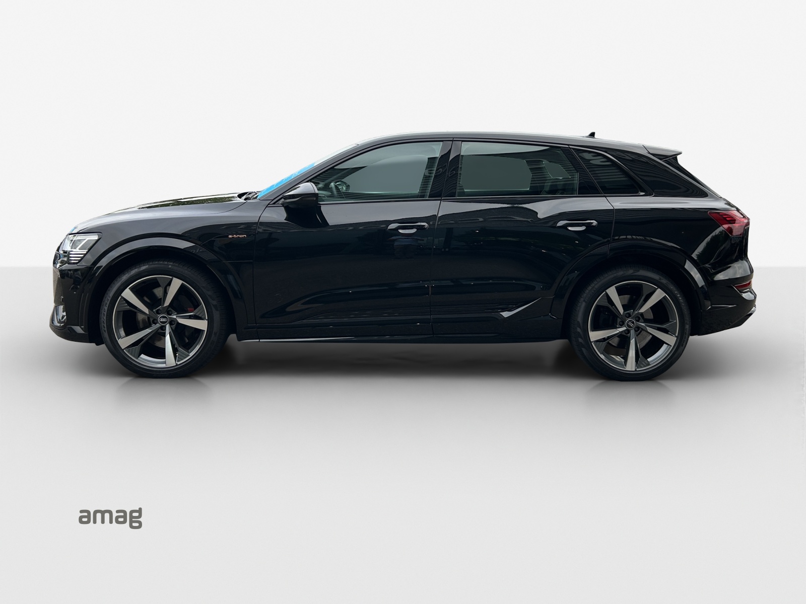AUDI e-tron S quattro-image-1