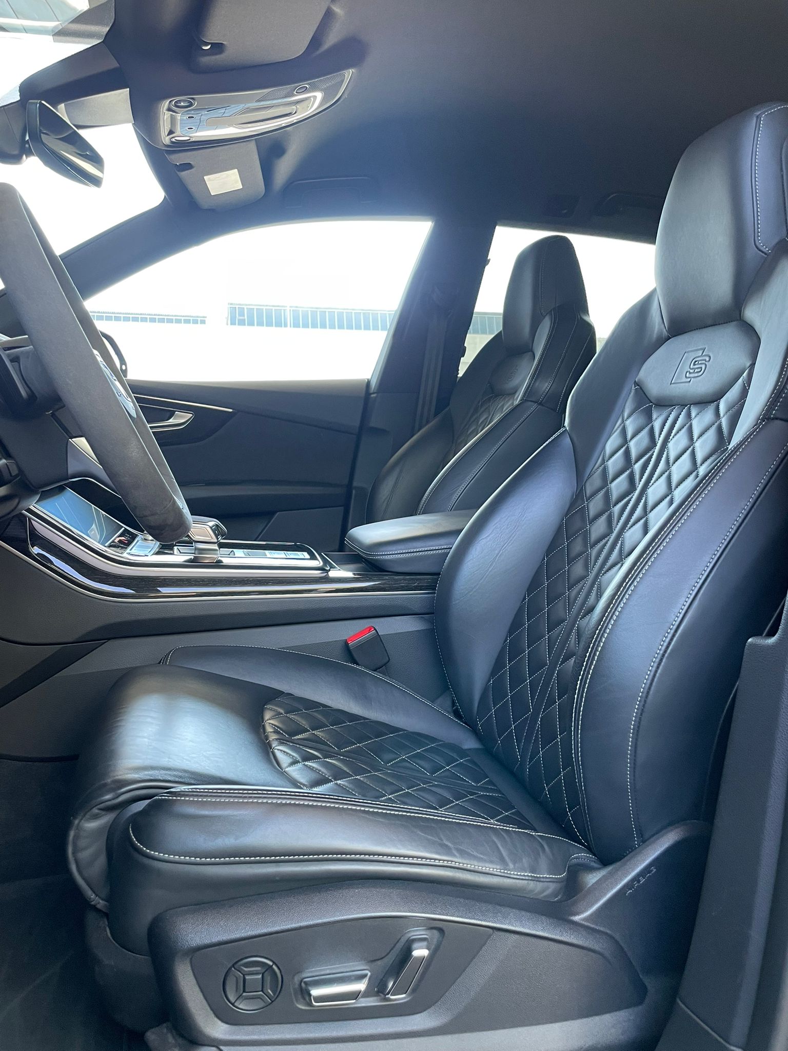 AUDI SQ8 4.0 V8 TFSI quattro T-Tronic-image-5