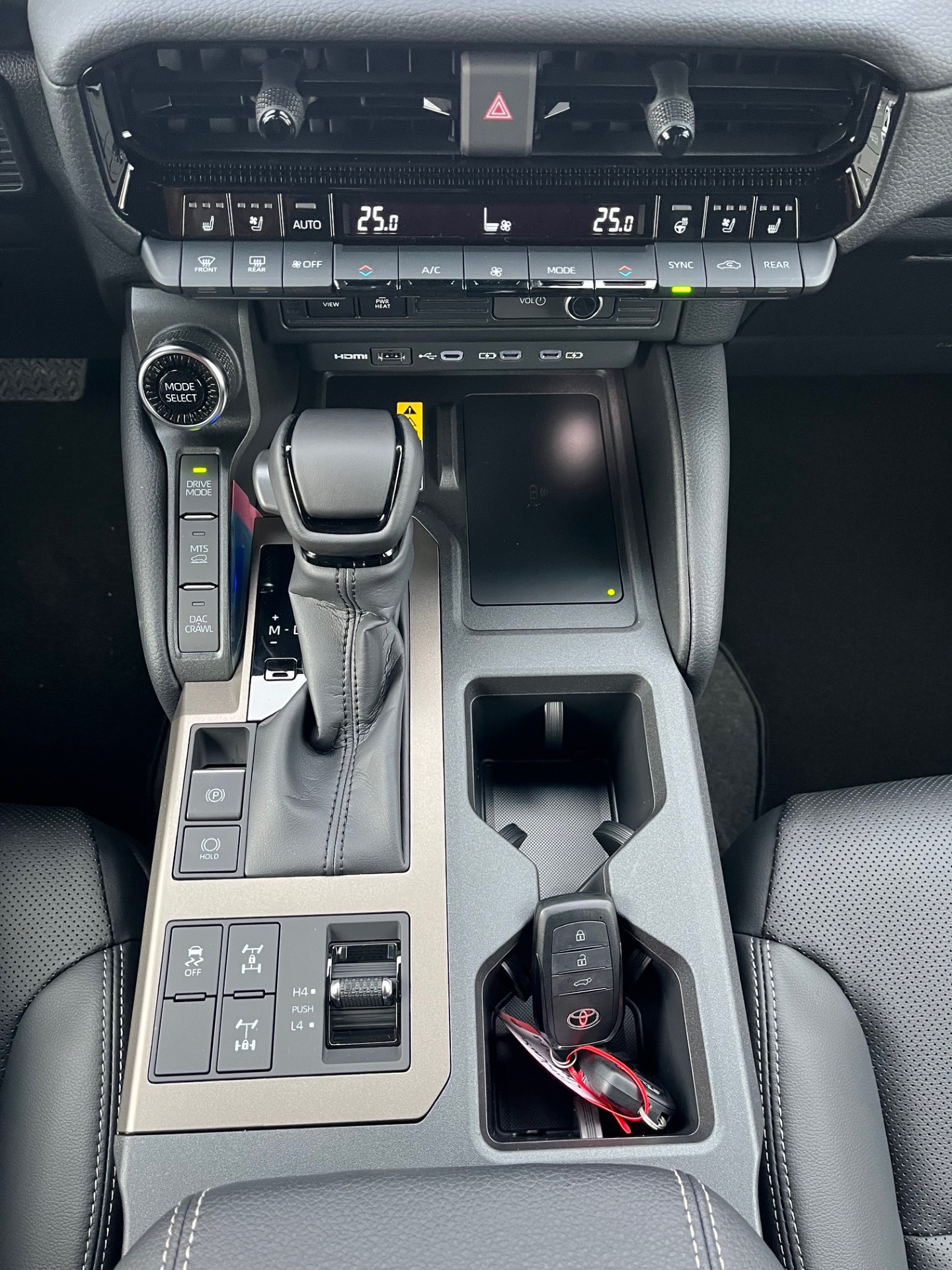 TOYOTA Land Cruiser 2.8D 48V Style-image-13