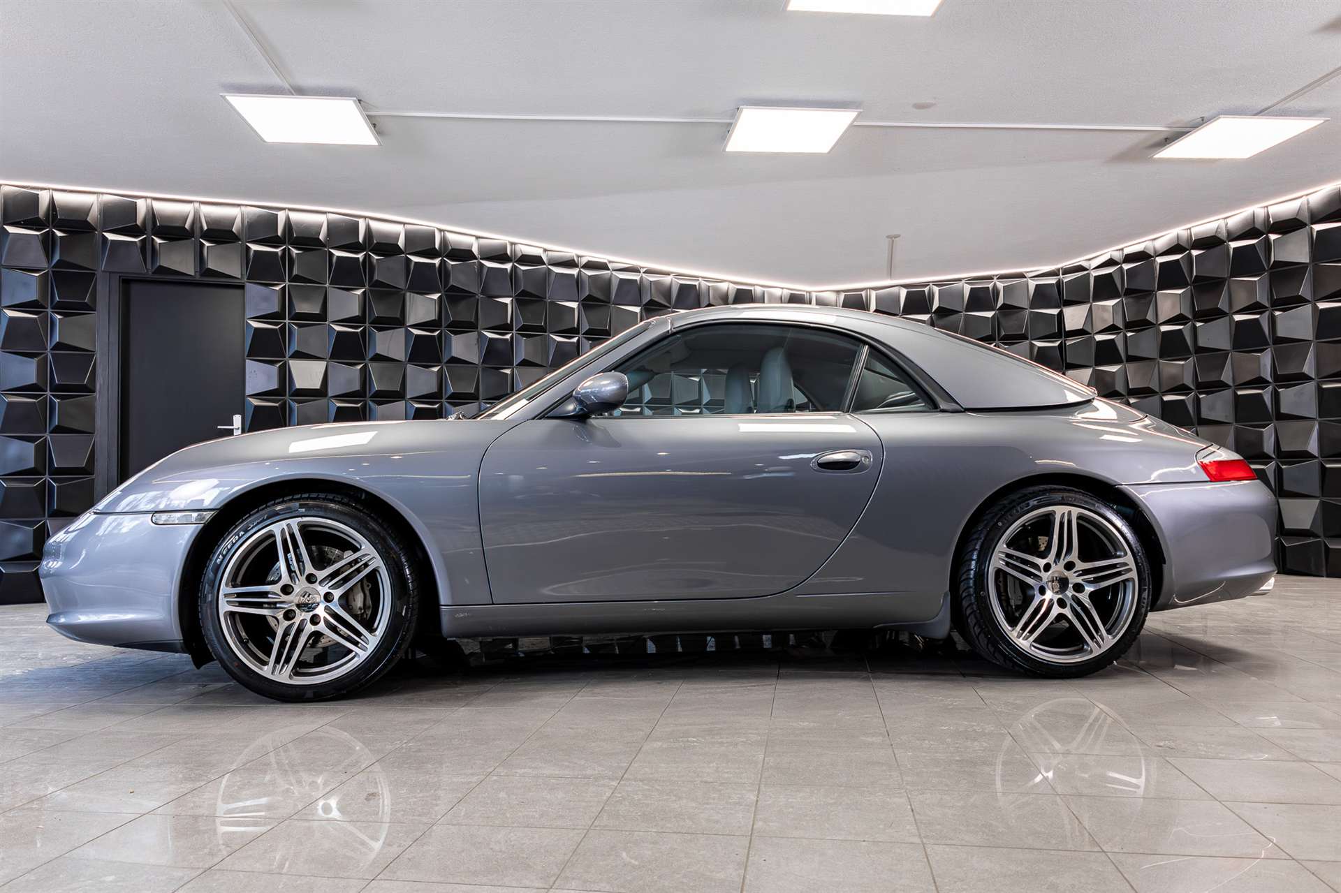 PORSCHE 911 Carrera 4 Cabrio / Hardtop!-showroom-element-2