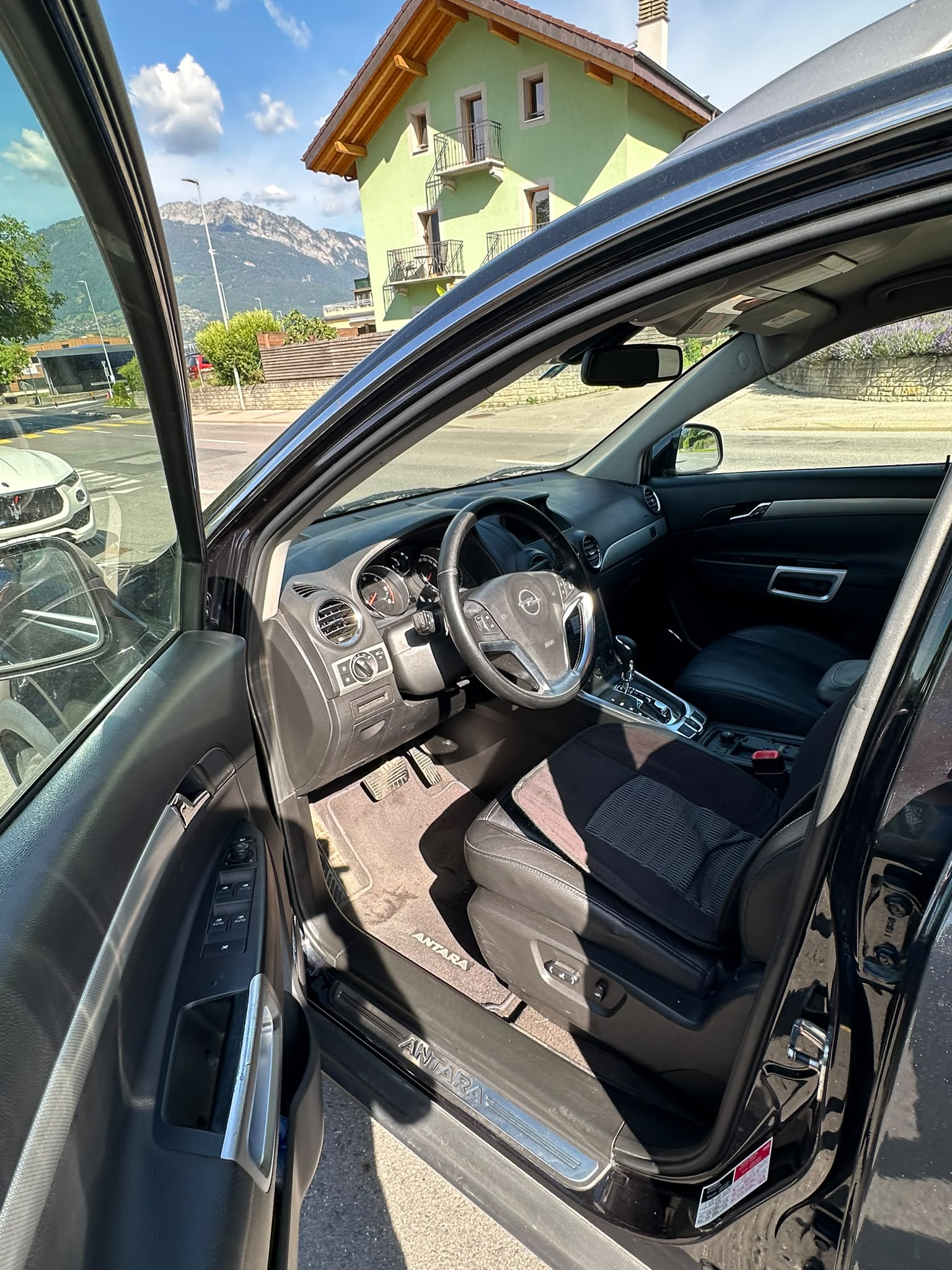 OPEL Antara 2.2 CDTi Cosmo 4WD Automatic-image-8