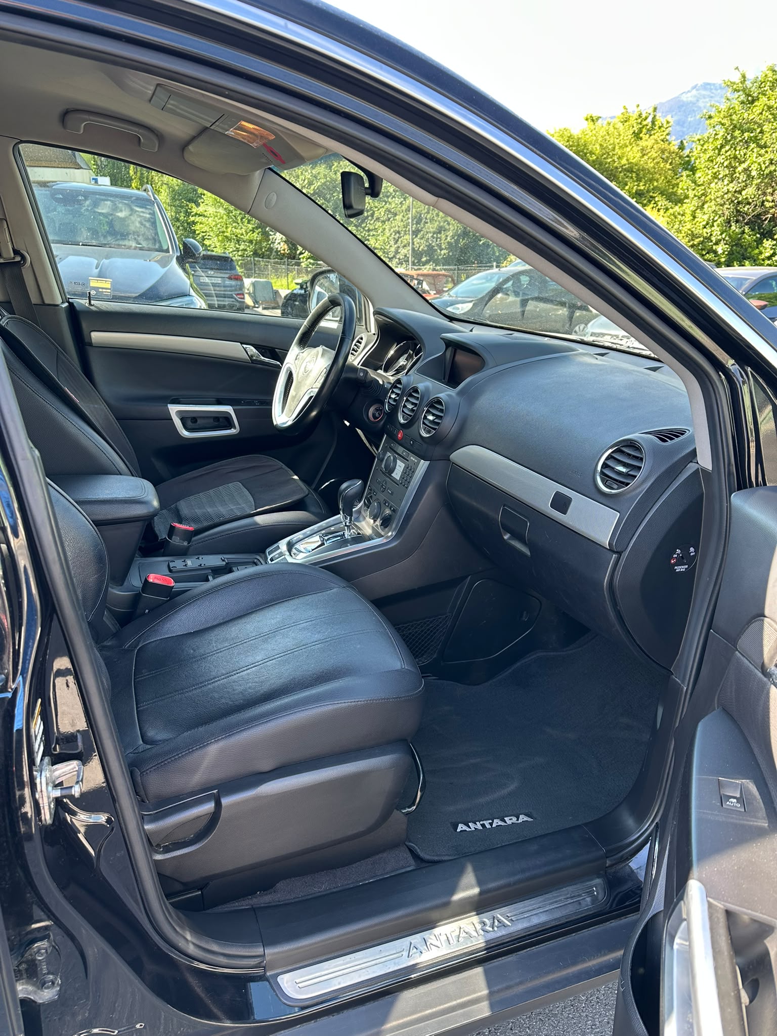 OPEL Antara 2.2 CDTi Cosmo 4WD Automatic-image-10