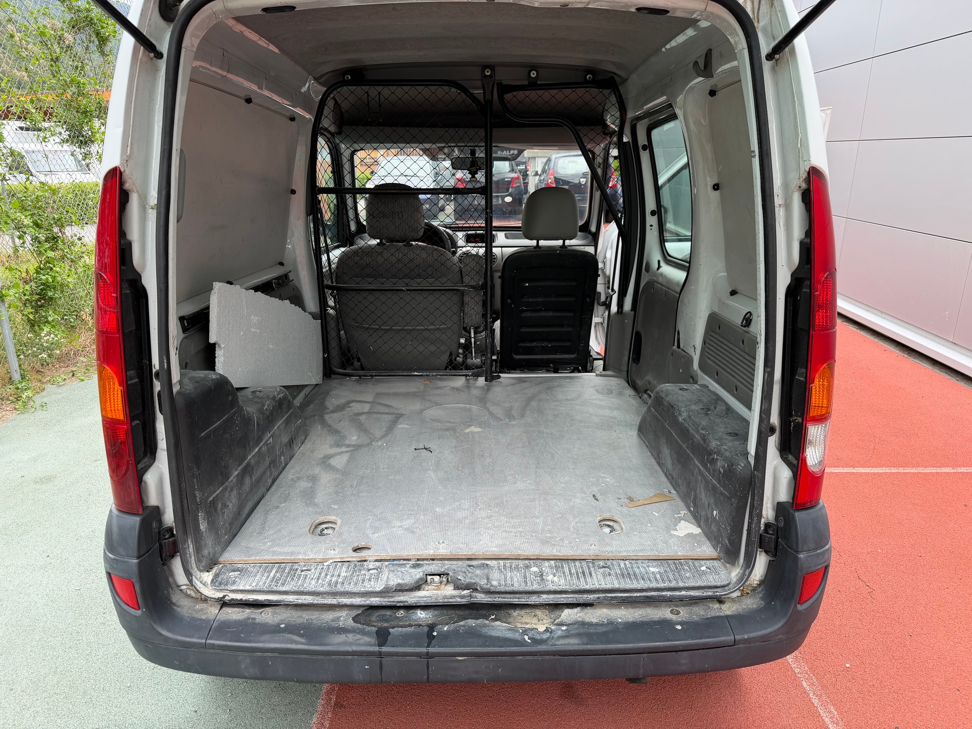 RENAULT Kangoo 1.5 dCi-image-12