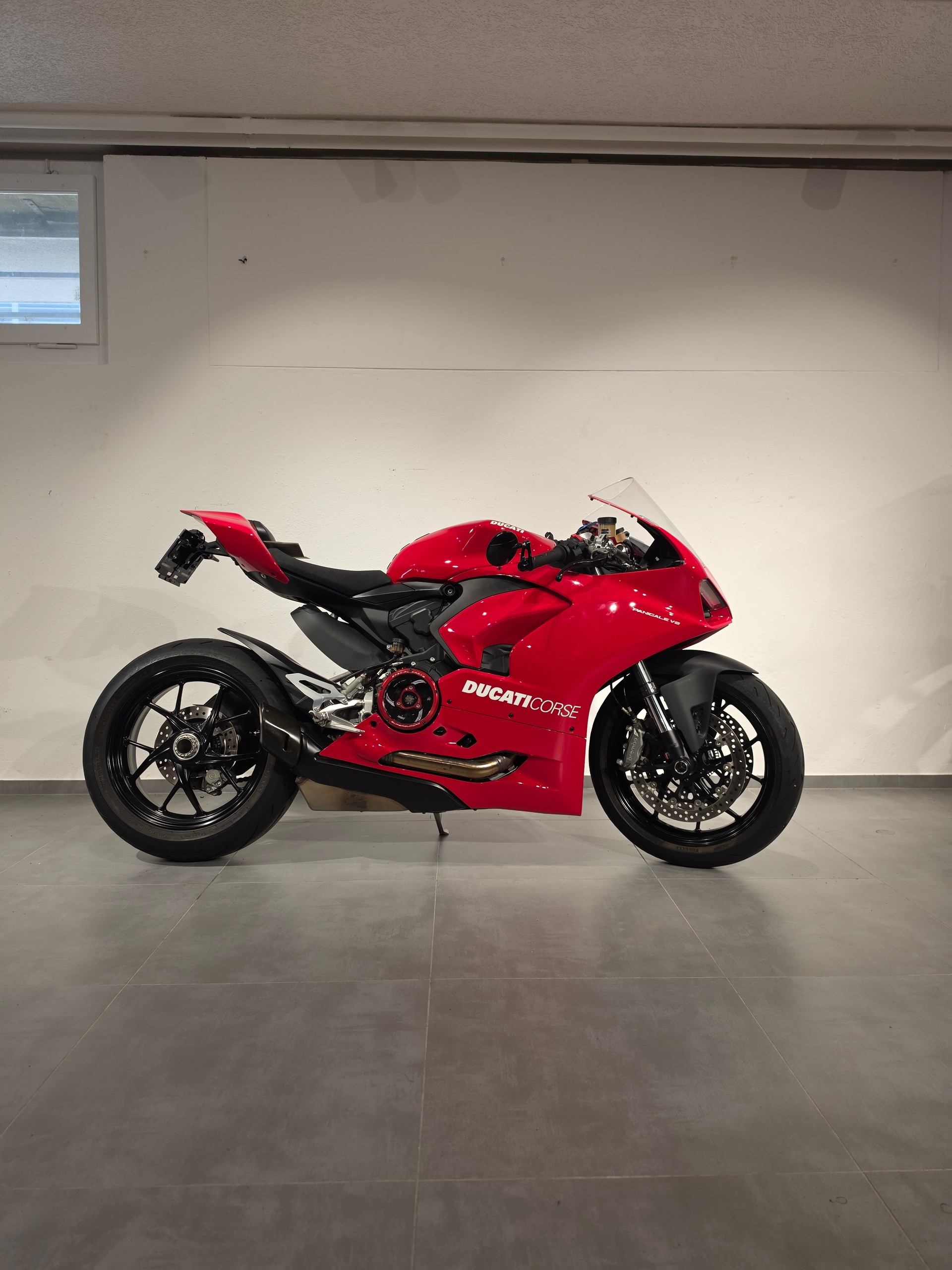 DUCATI Panigale V2