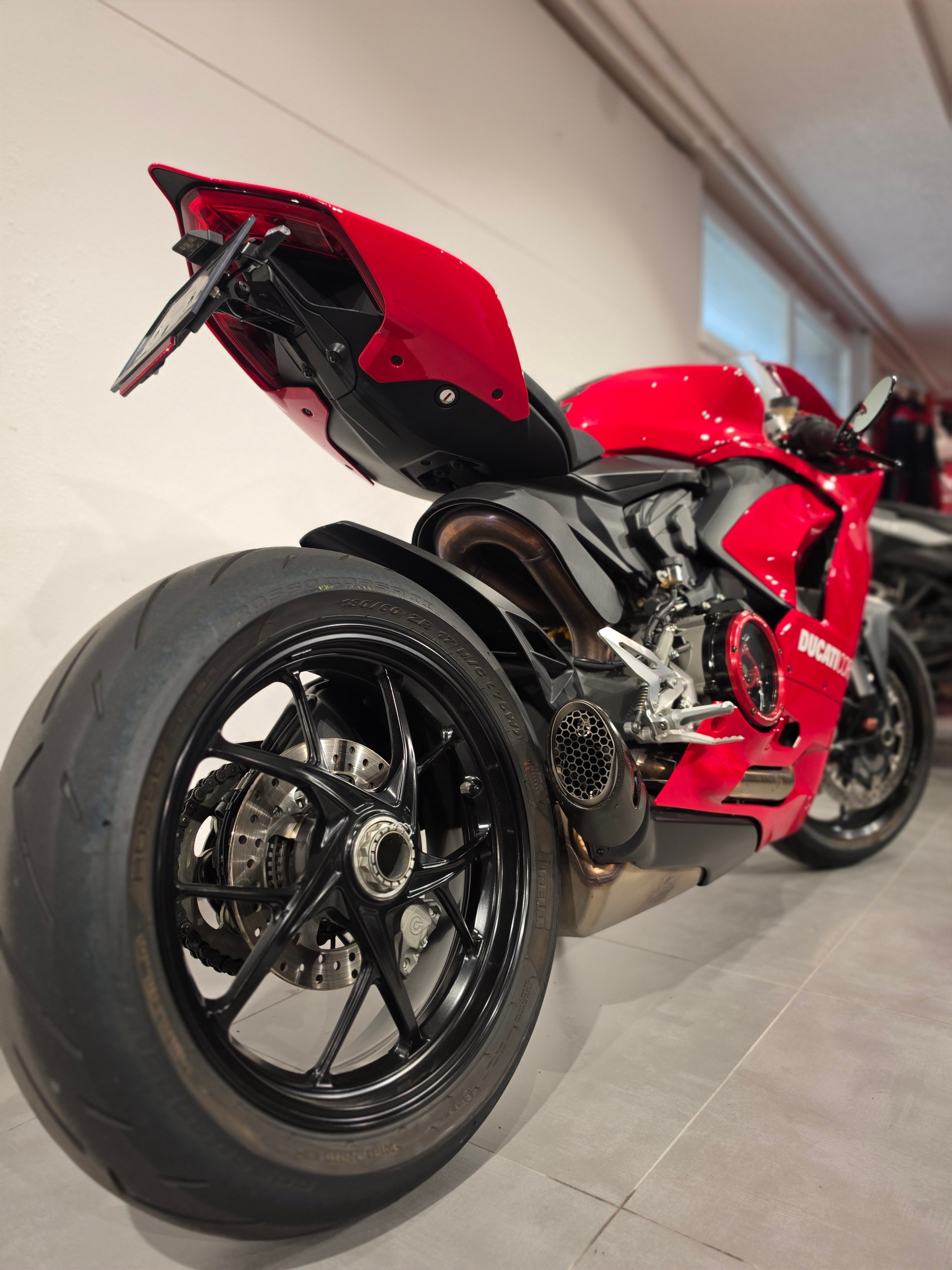 DUCATI Panigale V2-image-6