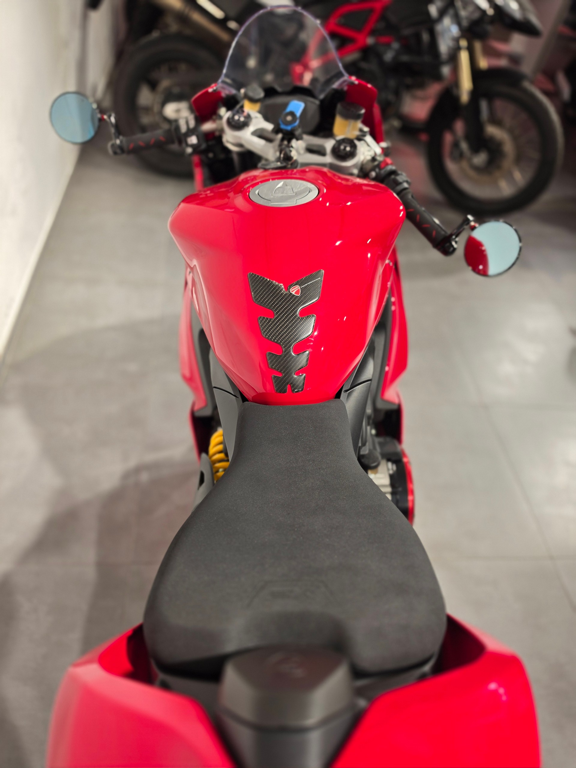 DUCATI Panigale V2-image-12