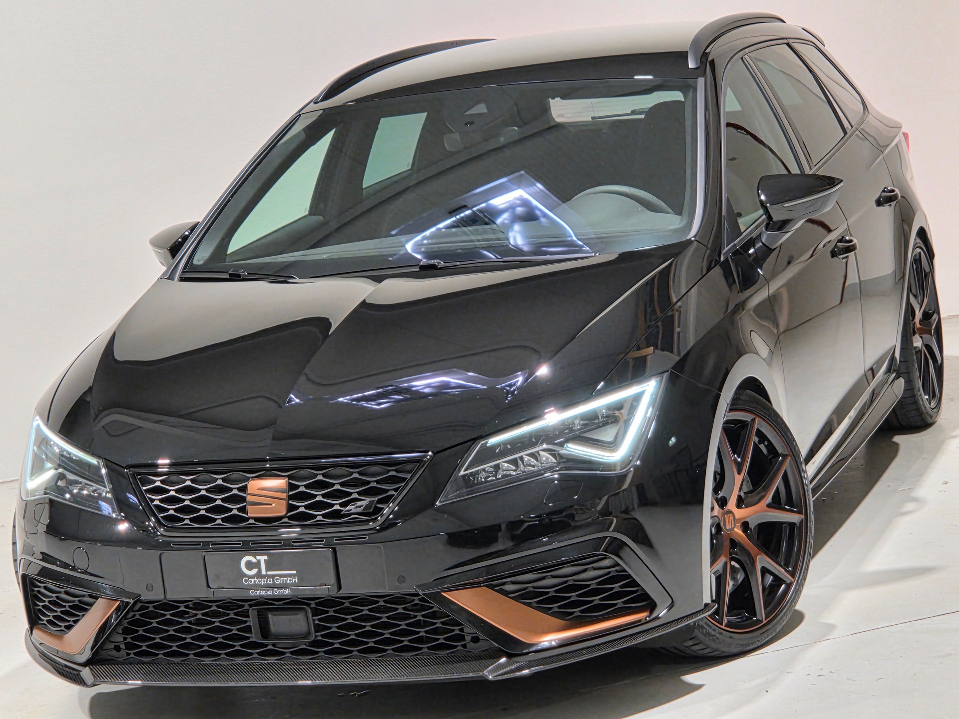 SEAT Leon ST 2.0 TSI Cupra R 300 4 Drive DSG Limited Edition