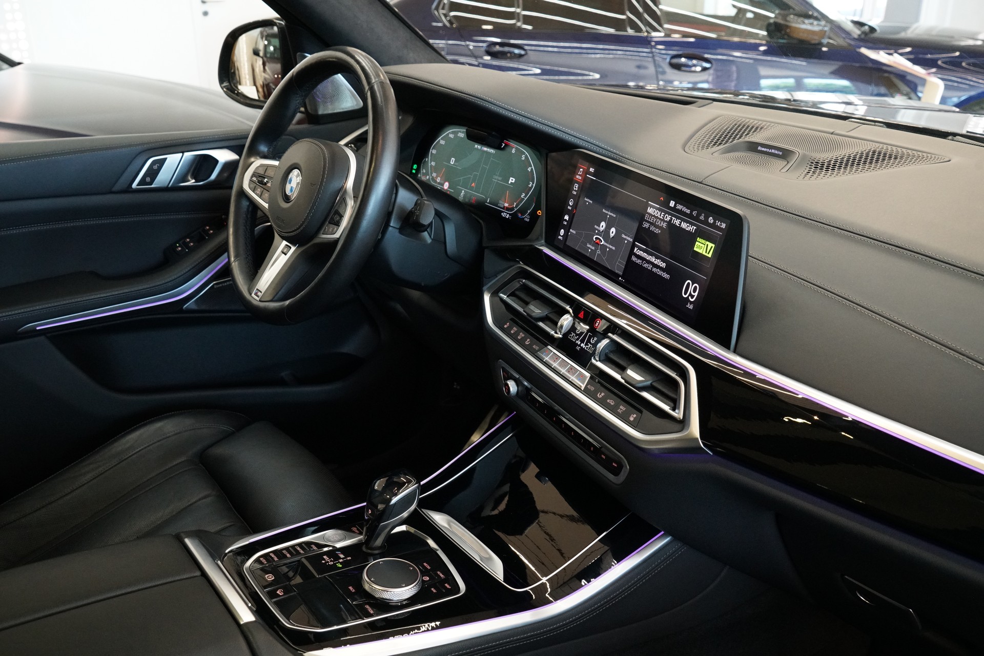 BMW X5 xDrive M50i Steptronic-image-26