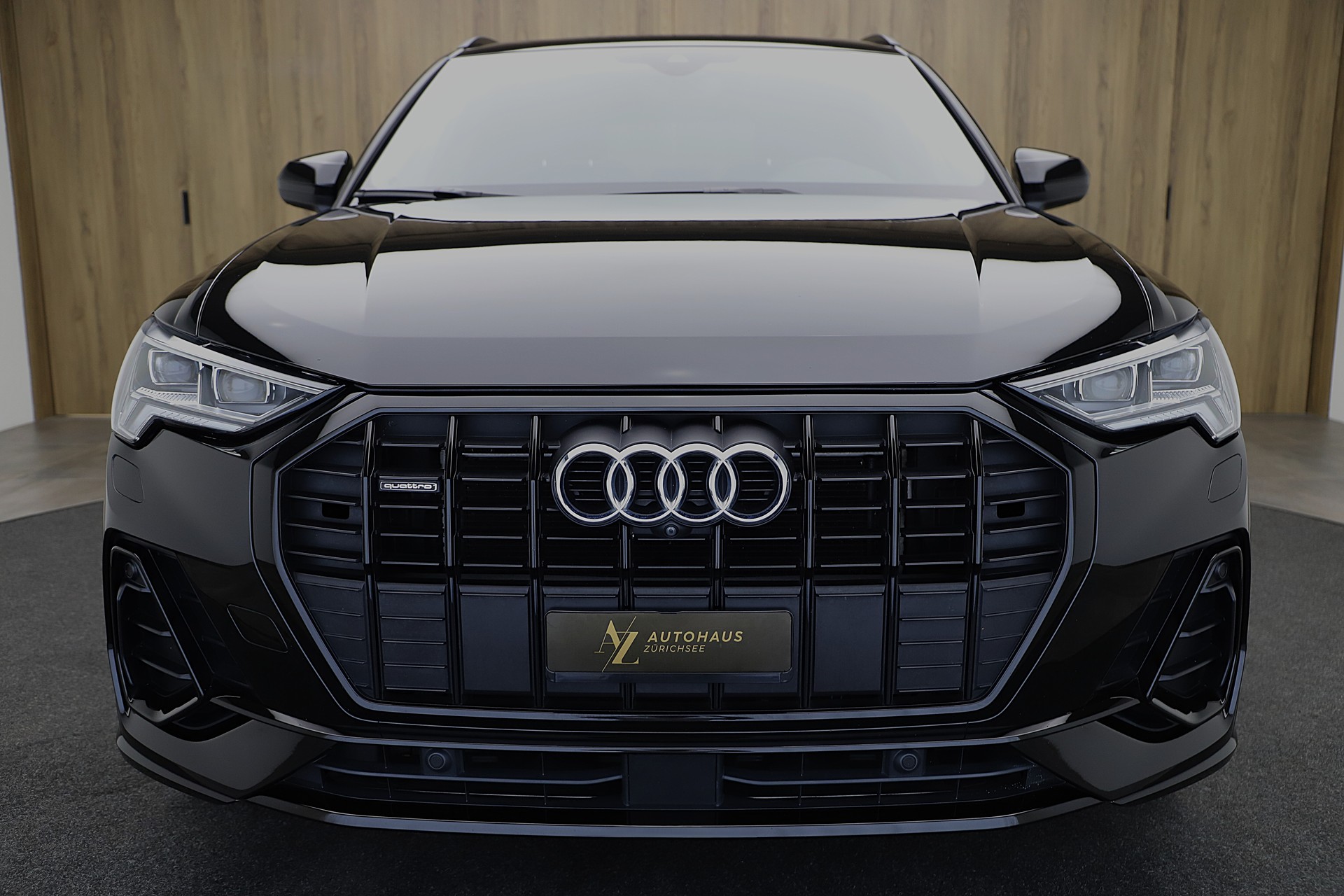 AUDI Q3 45 TFSI S line quattro S-tronic-image-1