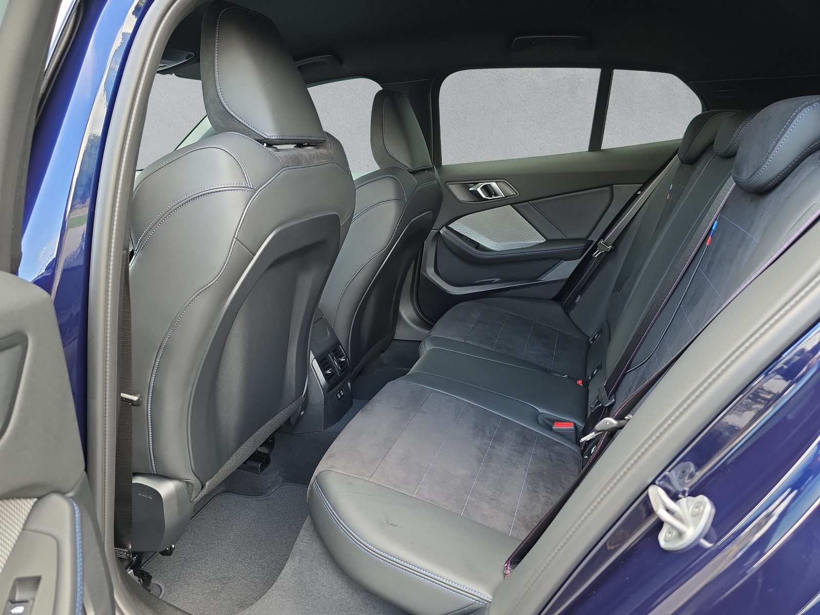 BMW 123 xDrive M Sport Pro Steptronic-image-15