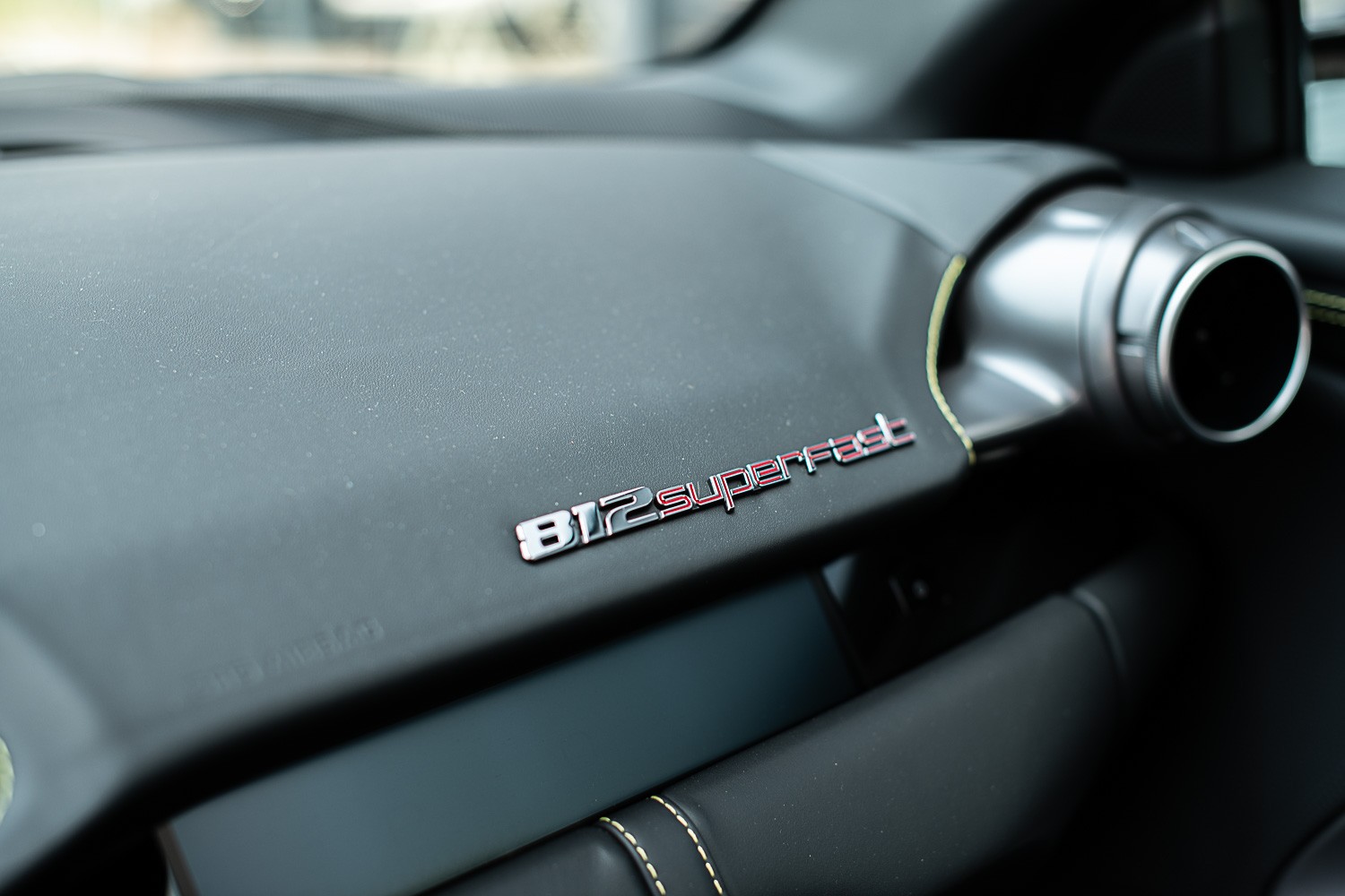 FERRARI 812 Superfast-image-14