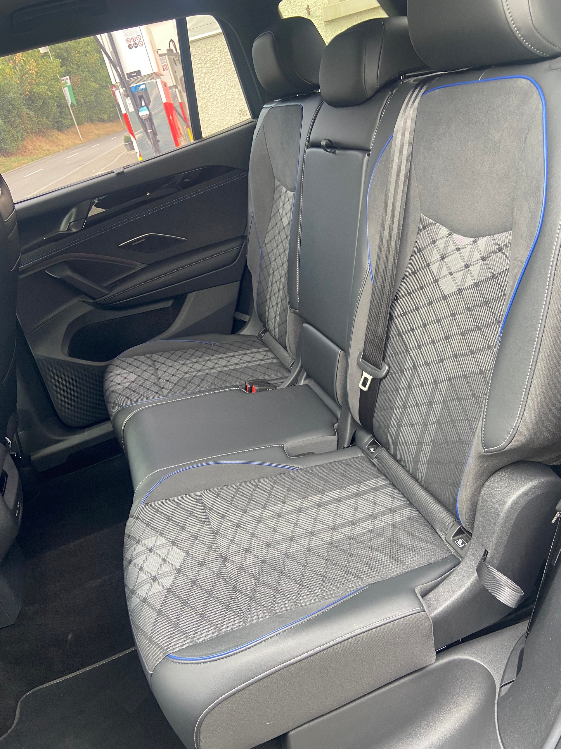 VW Tayron 2.0 TDI SCR R-Line 4Motion DSG-image-12
