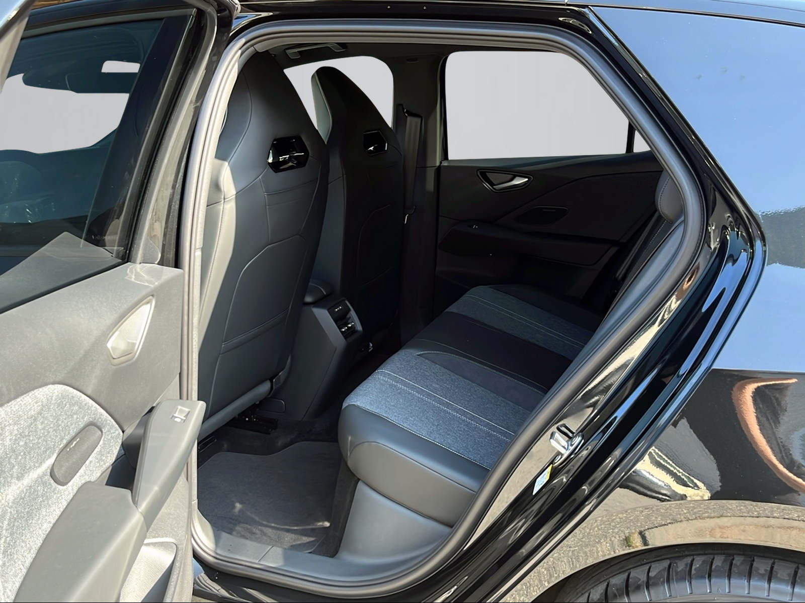 VW ID.3 Neo 79 kWh 231 PS Style-image-7