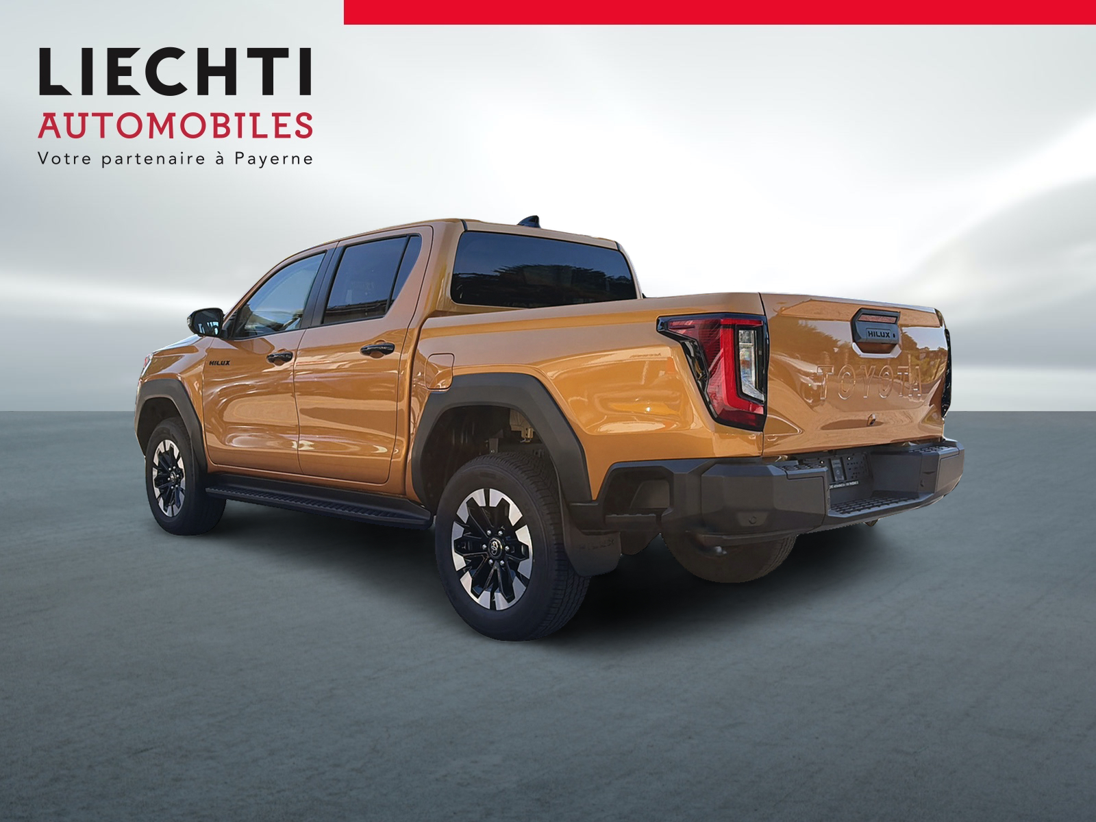 TOYOTA Hilux 2.8d MHEV Style Double Cab 4x4-showroom-element-2