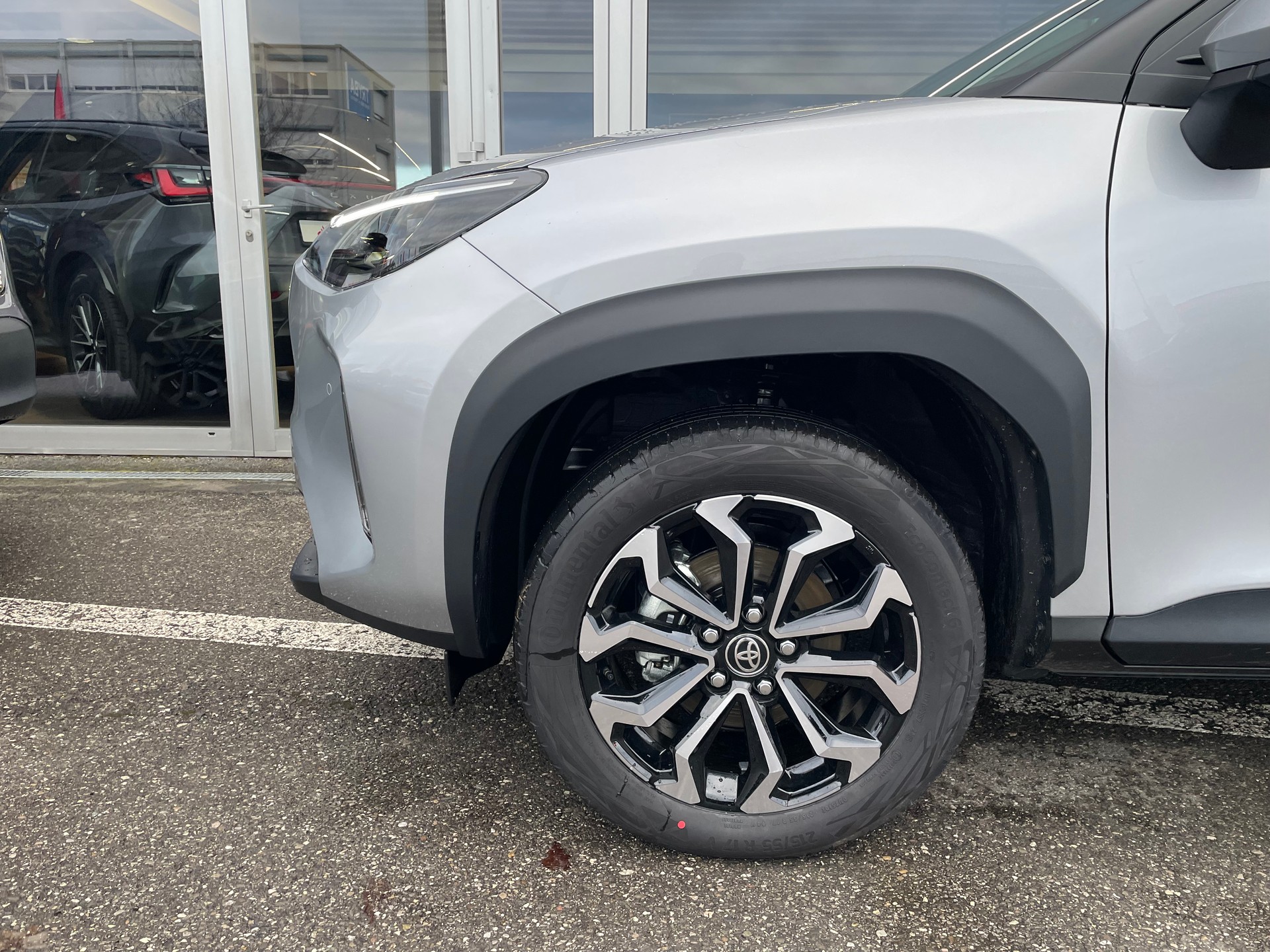 TOYOTA Yaris Cross 1.5 Trend e-CVT-showroom-element-3