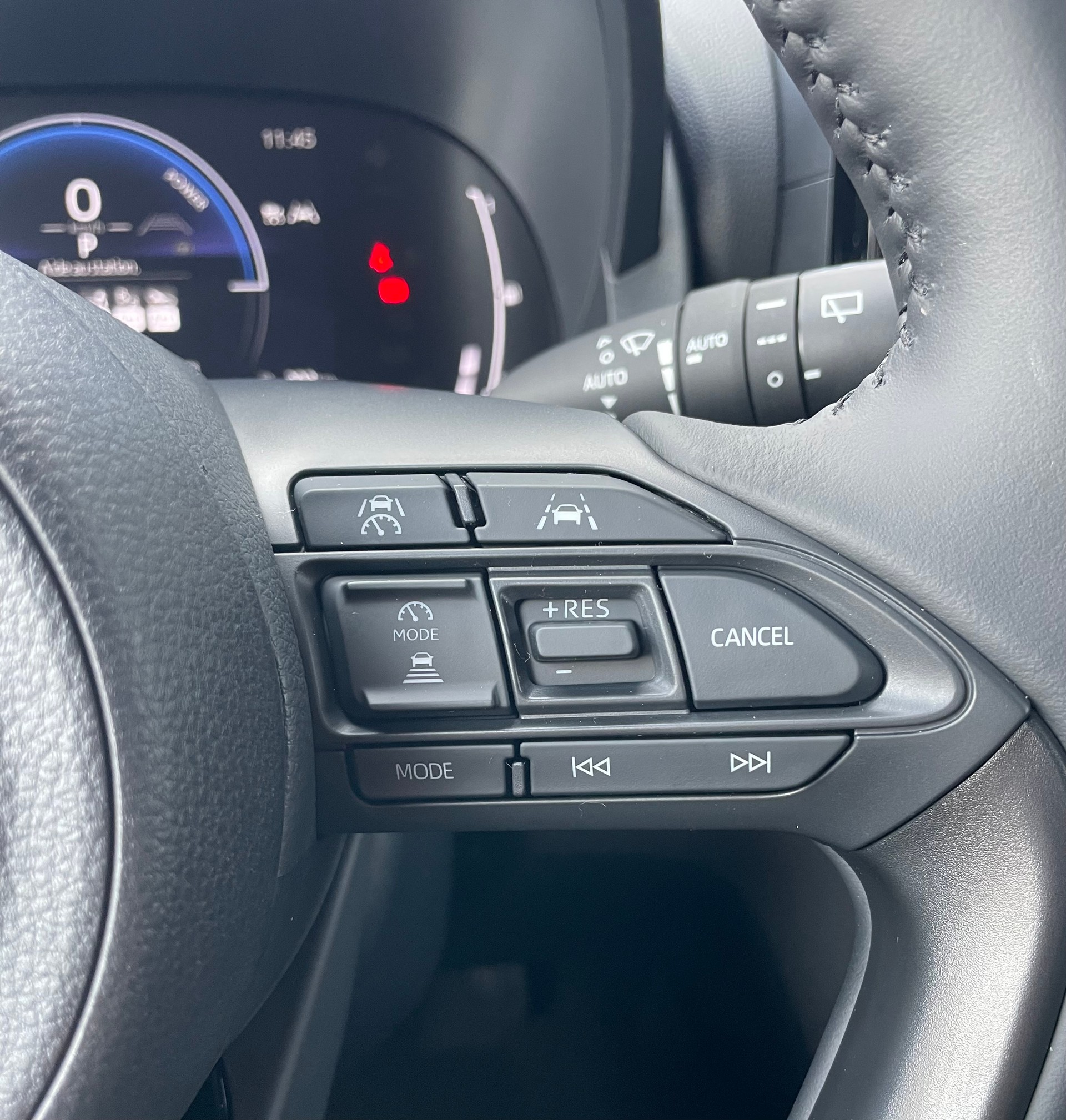 TOYOTA Yaris Cross 1.5 Trend e-CVT-image-13