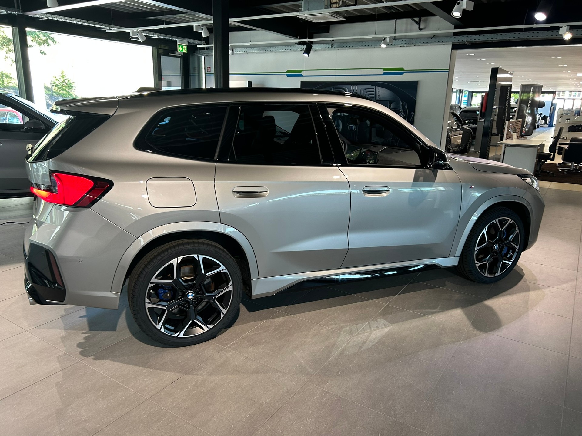 BMW X1 xDrive M35i-image-9