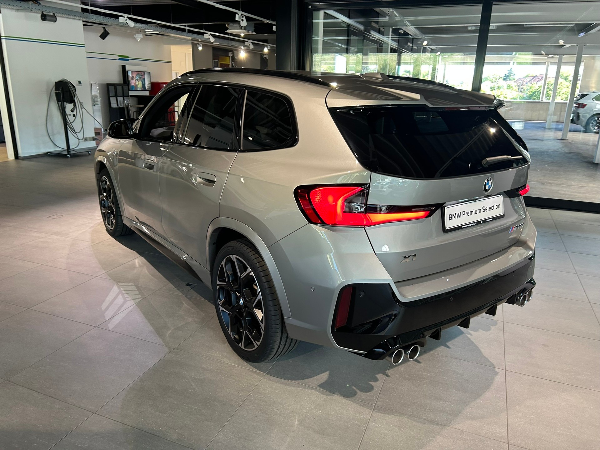 BMW X1 xDrive M35i-image-5