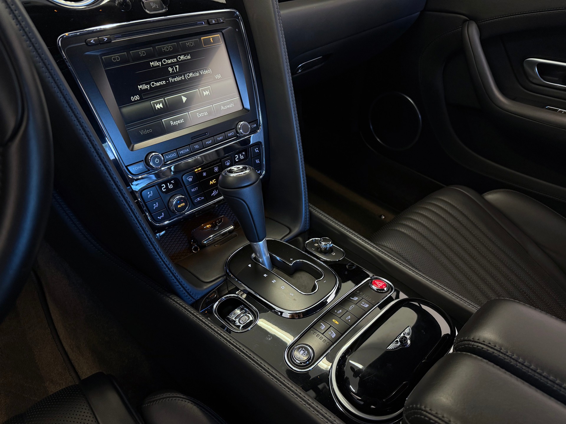 BENTLEY Continental GT 4.0 V8 "ALL BLACK"-image-21
