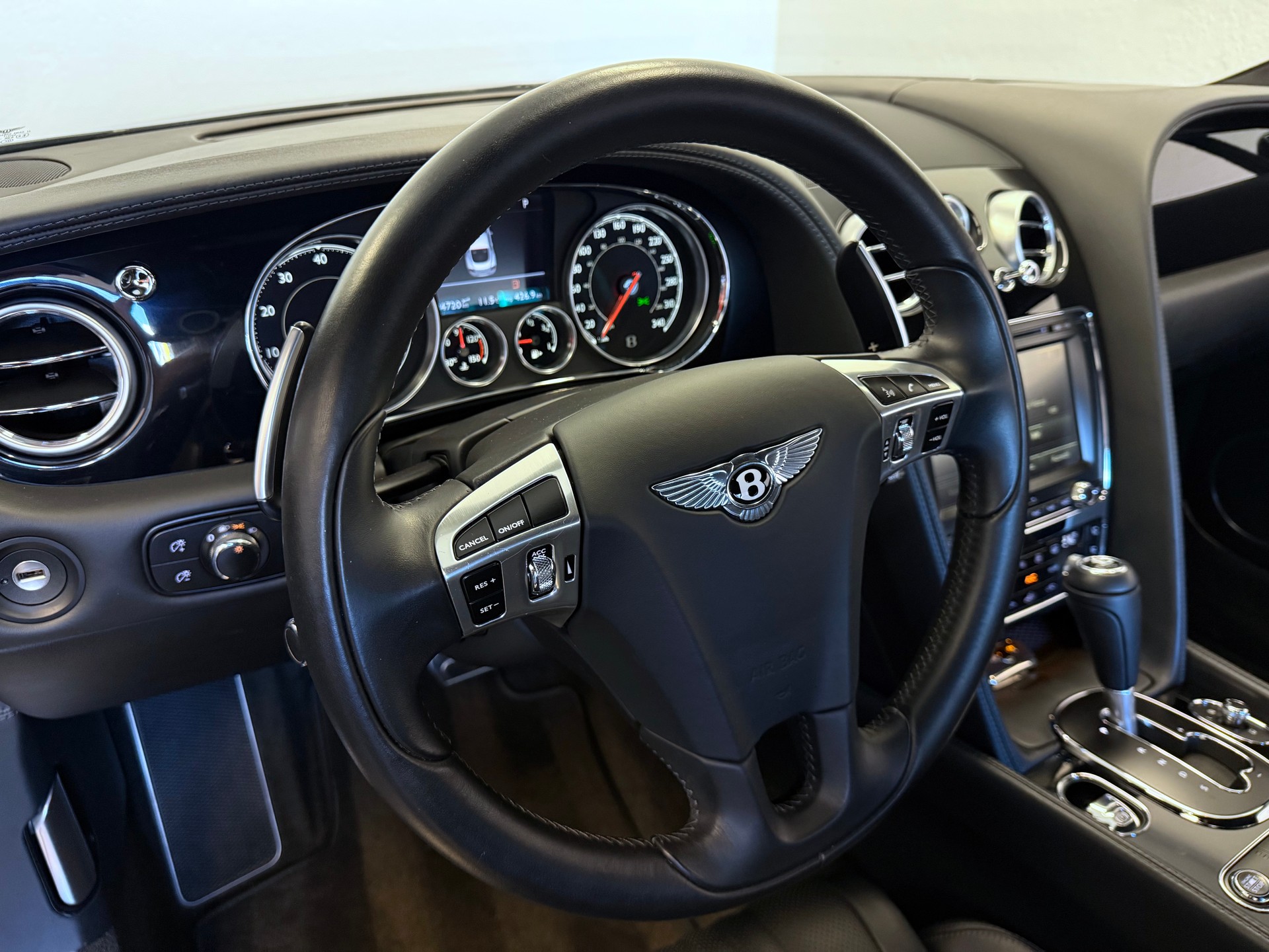 BENTLEY Continental GT 4.0 V8 "ALL BLACK"-image-13