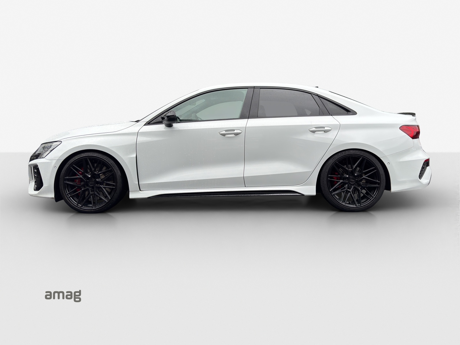 AUDI RS3 Limousine 2.5 TSI quattro S-tronic-showroom-element-1