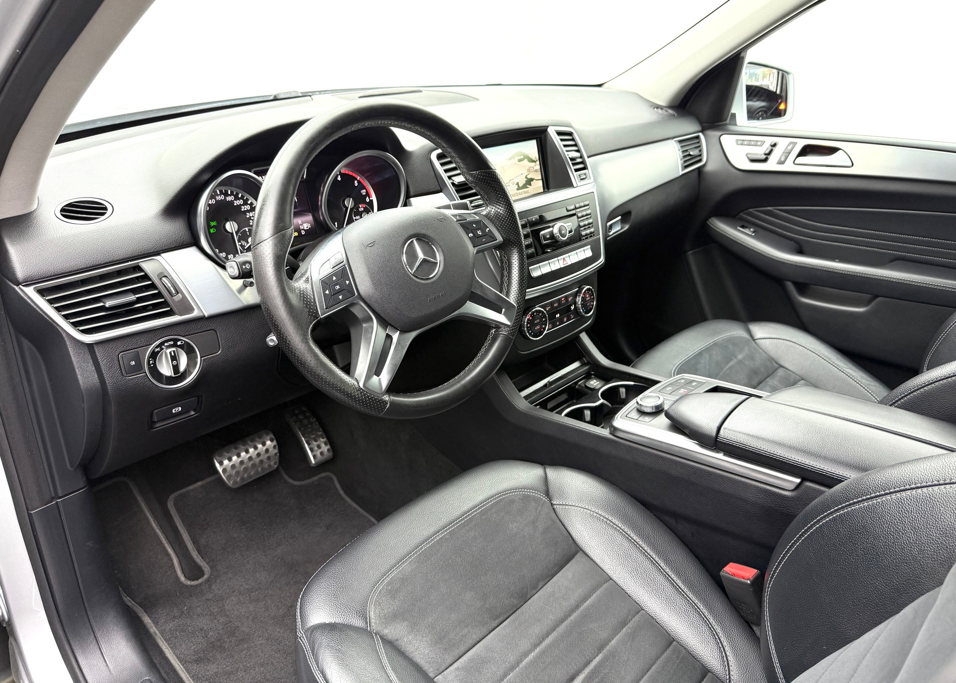 MERCEDES-BENZ ML 350 BlueTEC Executive 4Matic 7G-Tronic-image-6