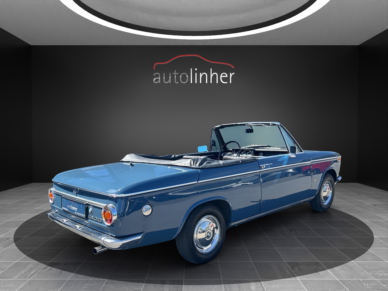 BMW 1600-2 Baur-showroom-element-3