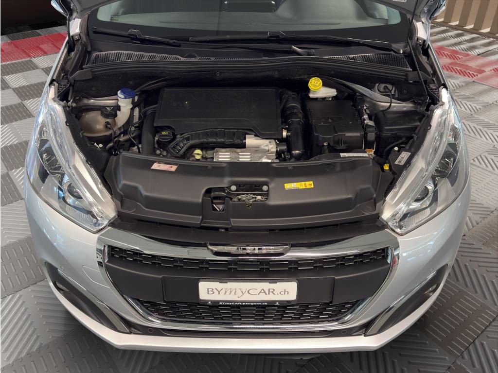 PEUGEOT 208 1.2 PureTech Allure EAT6-image-10