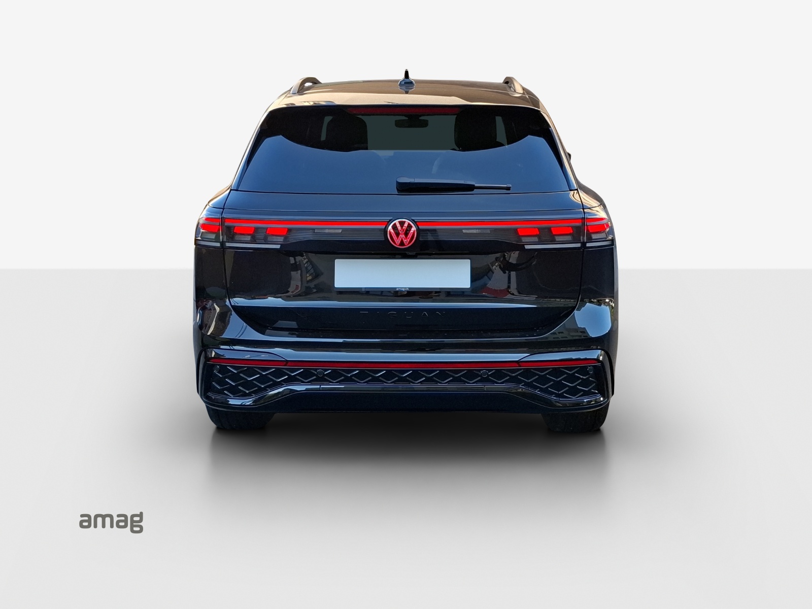 VW Tiguan 2.0 TSI DSG R-Line United 4Motion-image-3