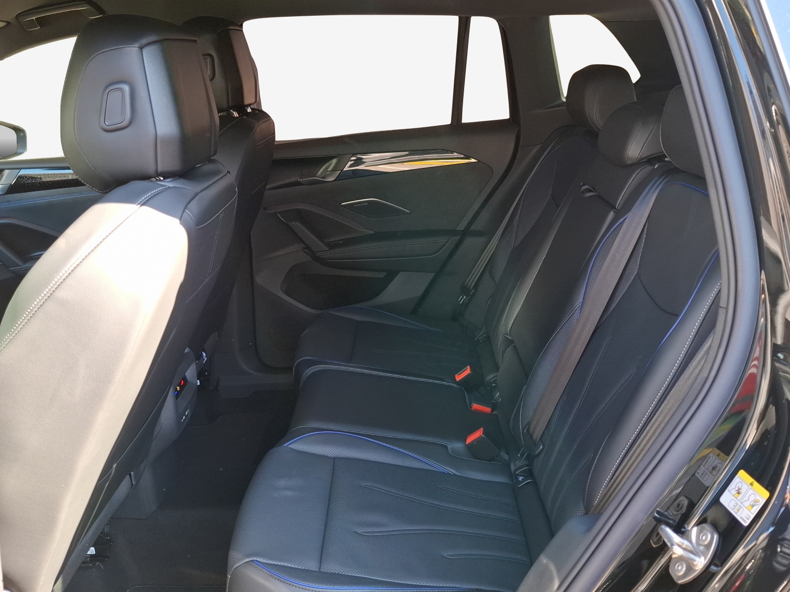 VW Tiguan 2.0 TSI DSG R-Line United 4Motion-image-11