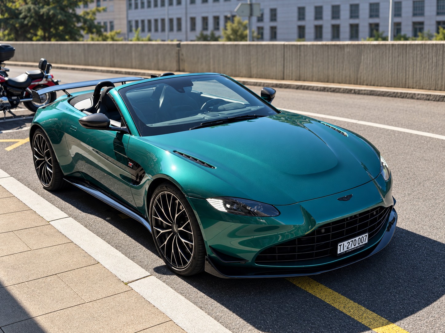 ASTON MARTIN 4.0 V8 Bi-Turbo F1-image-9