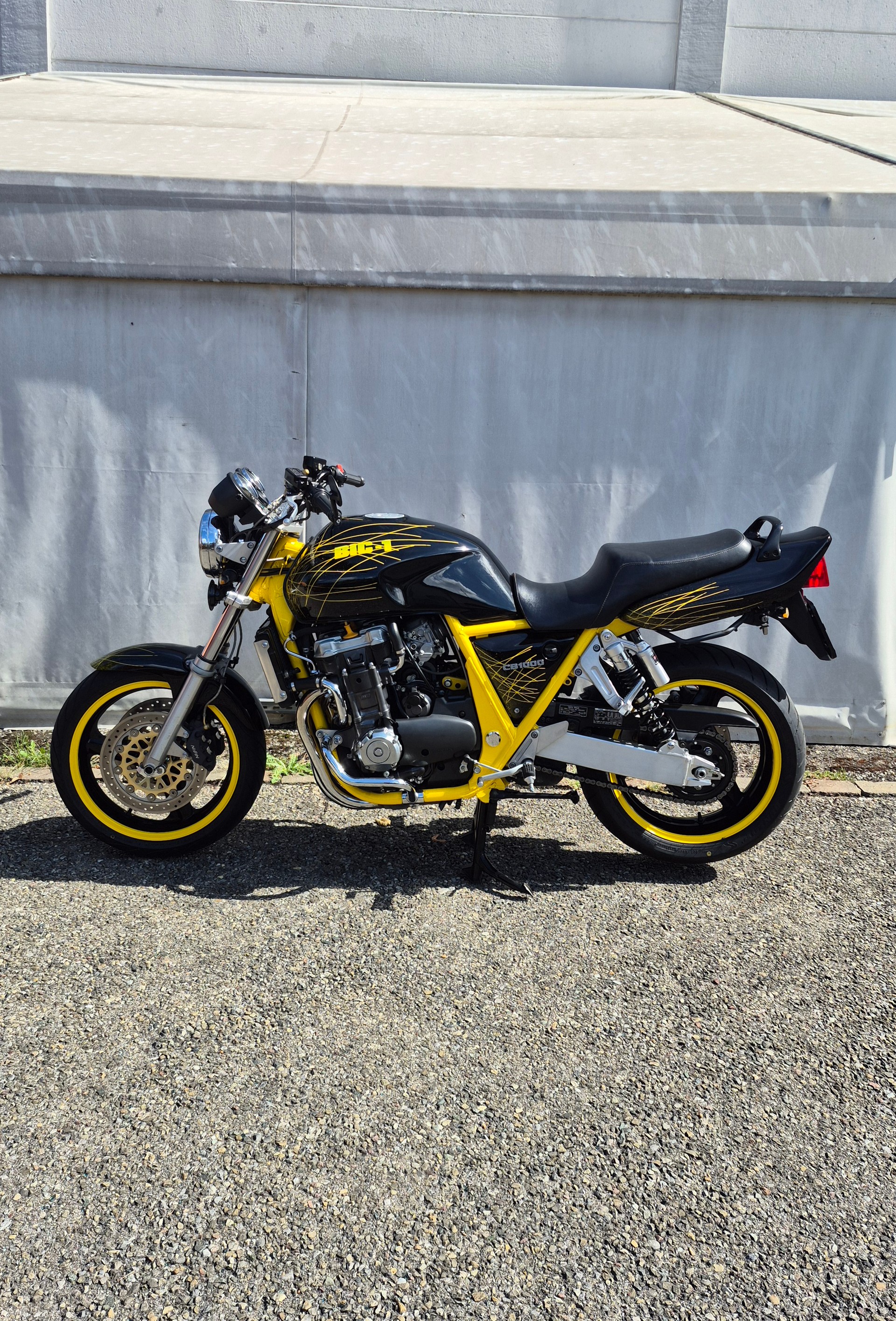 HONDA CB 1000 F Big One-image-2