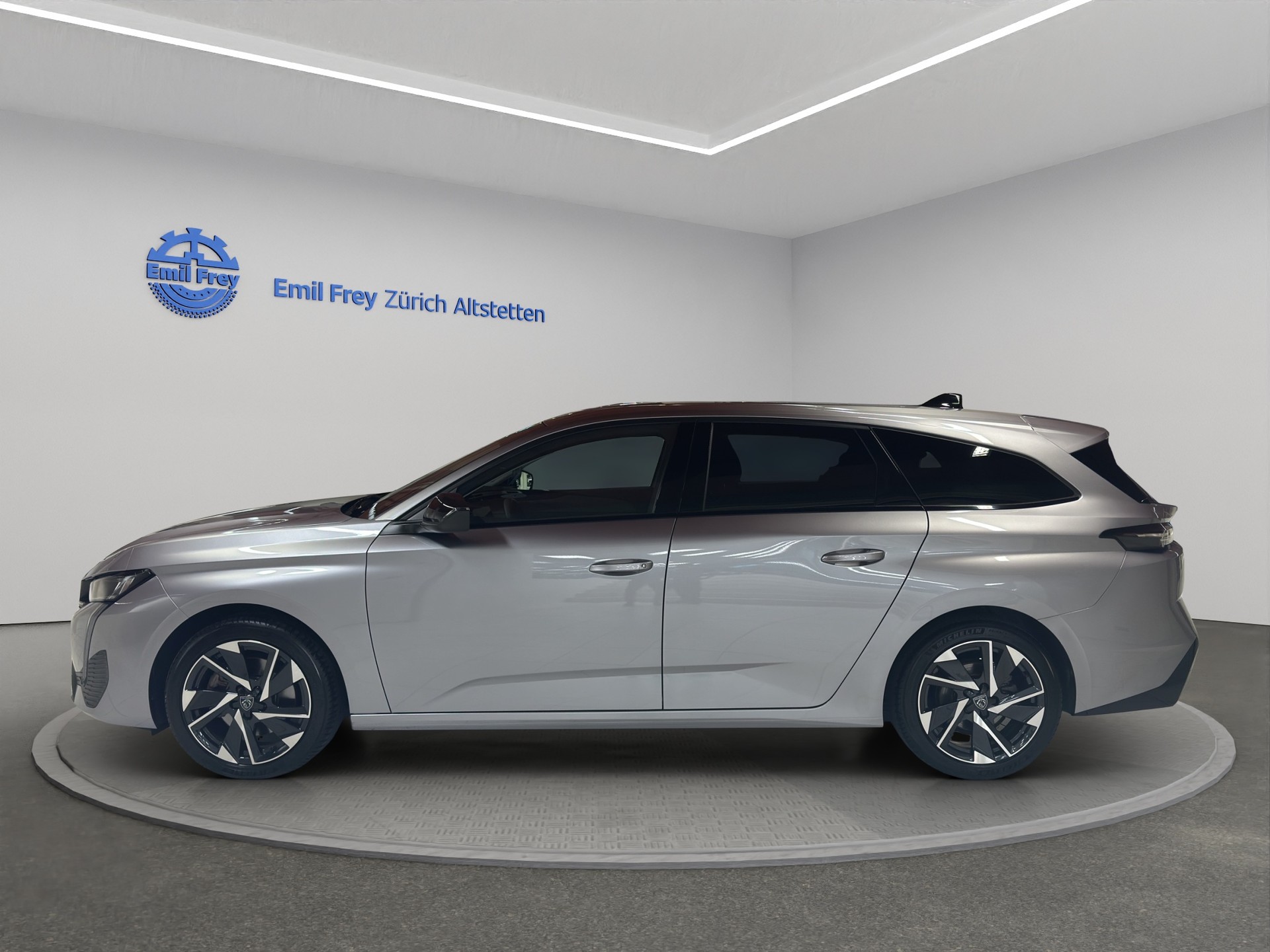 PEUGEOT 308 SW 1.2 PureTech Active-showroom-element-2