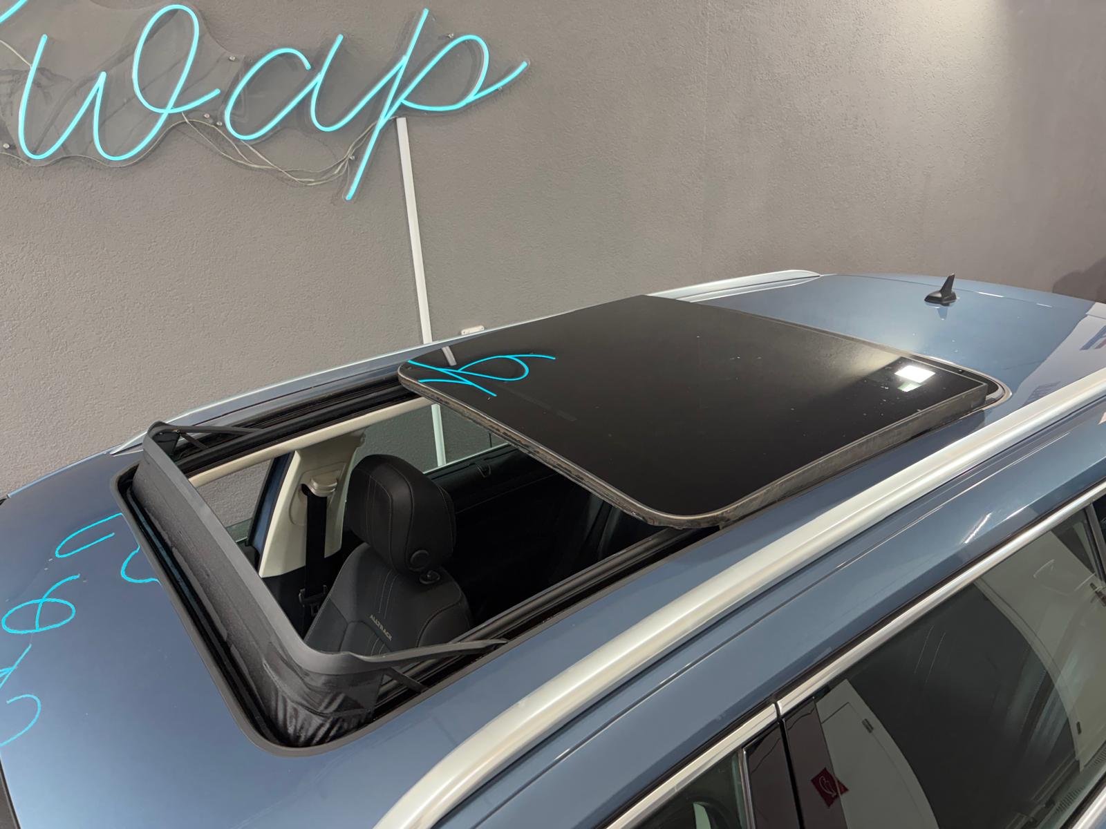 VW Passat Alltrack 2.0 TDI BMT 4Motion DSG - Attelage - Toit ouvrant-showroom-element-1